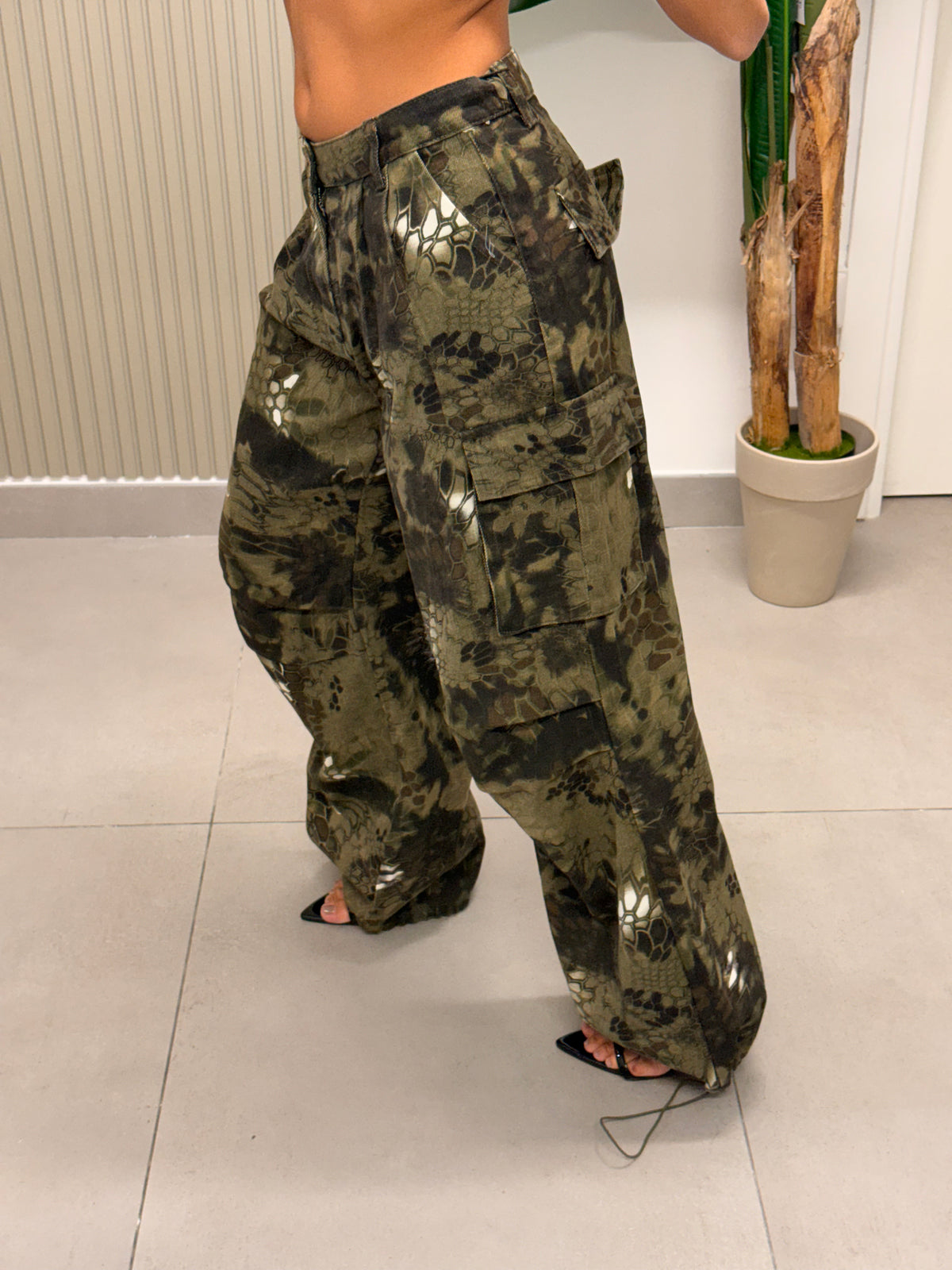 JEANS CARGO TARTARUGA