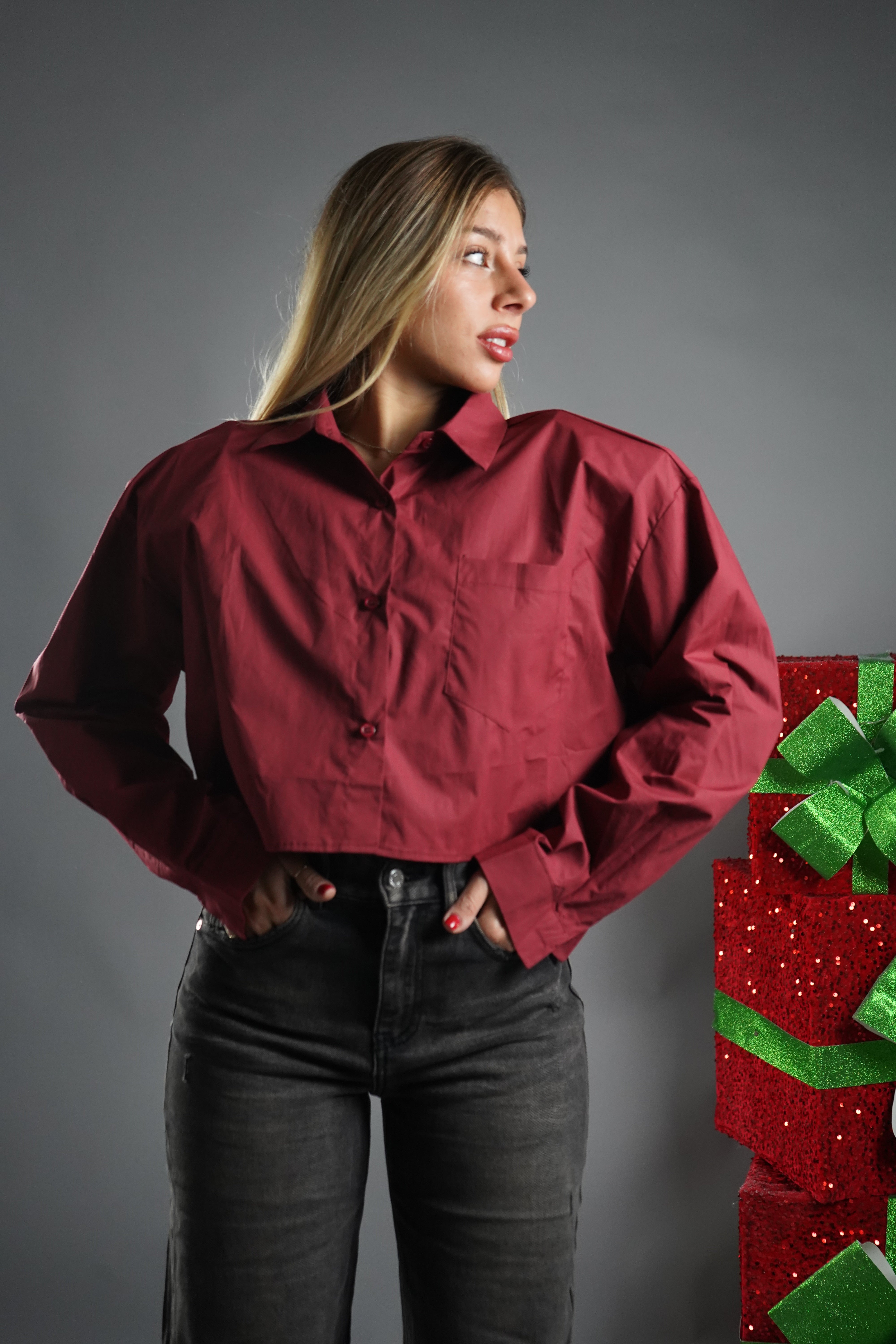 CAMICIA CROP CON SPALLINE BORDEAUX