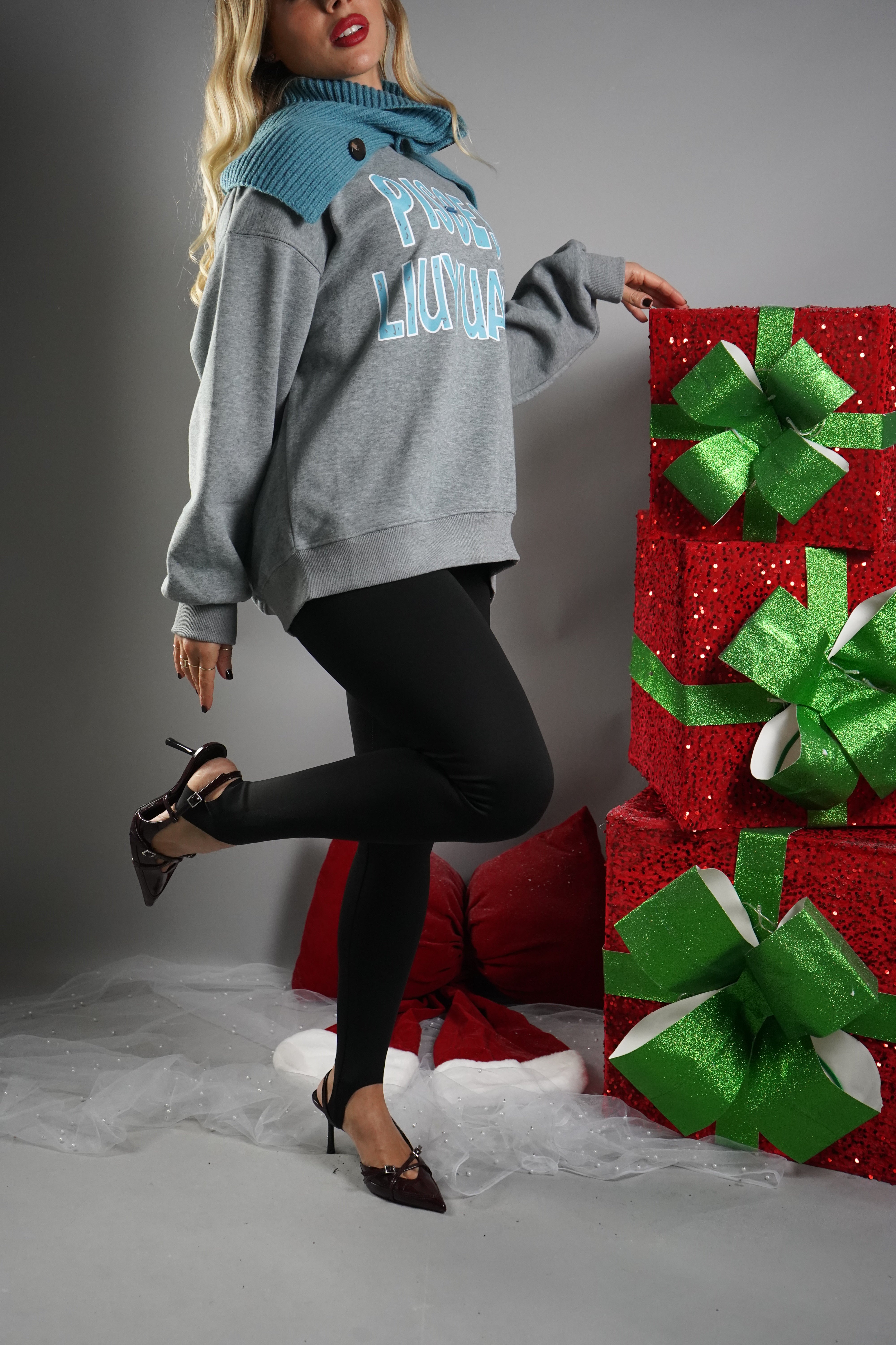 FELPA LUIS CON SCIARPA GRIGIA