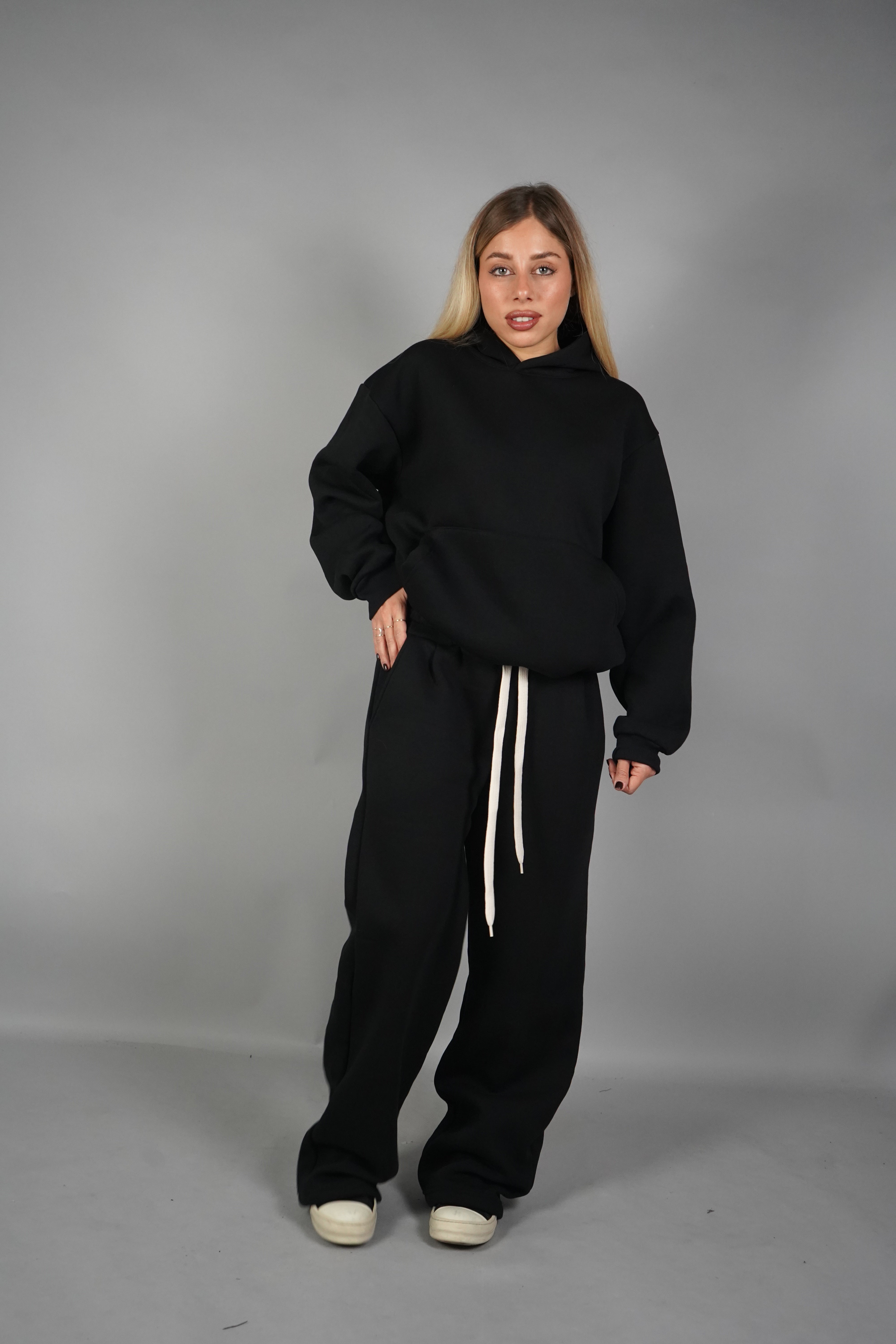 TUTA MADRID BOXY FIT NERA