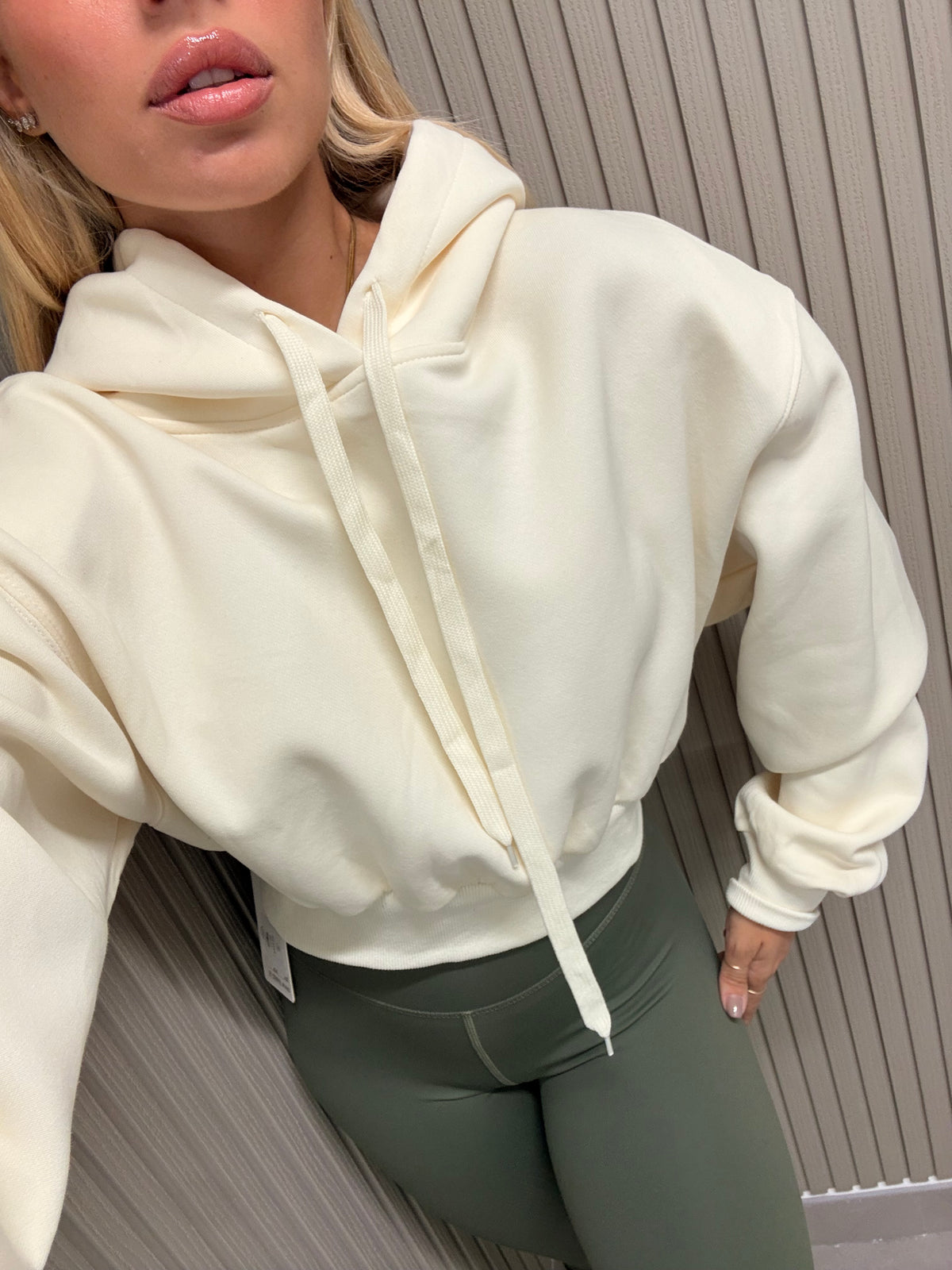 FELPA CROP CON SPALLINE BURRO
