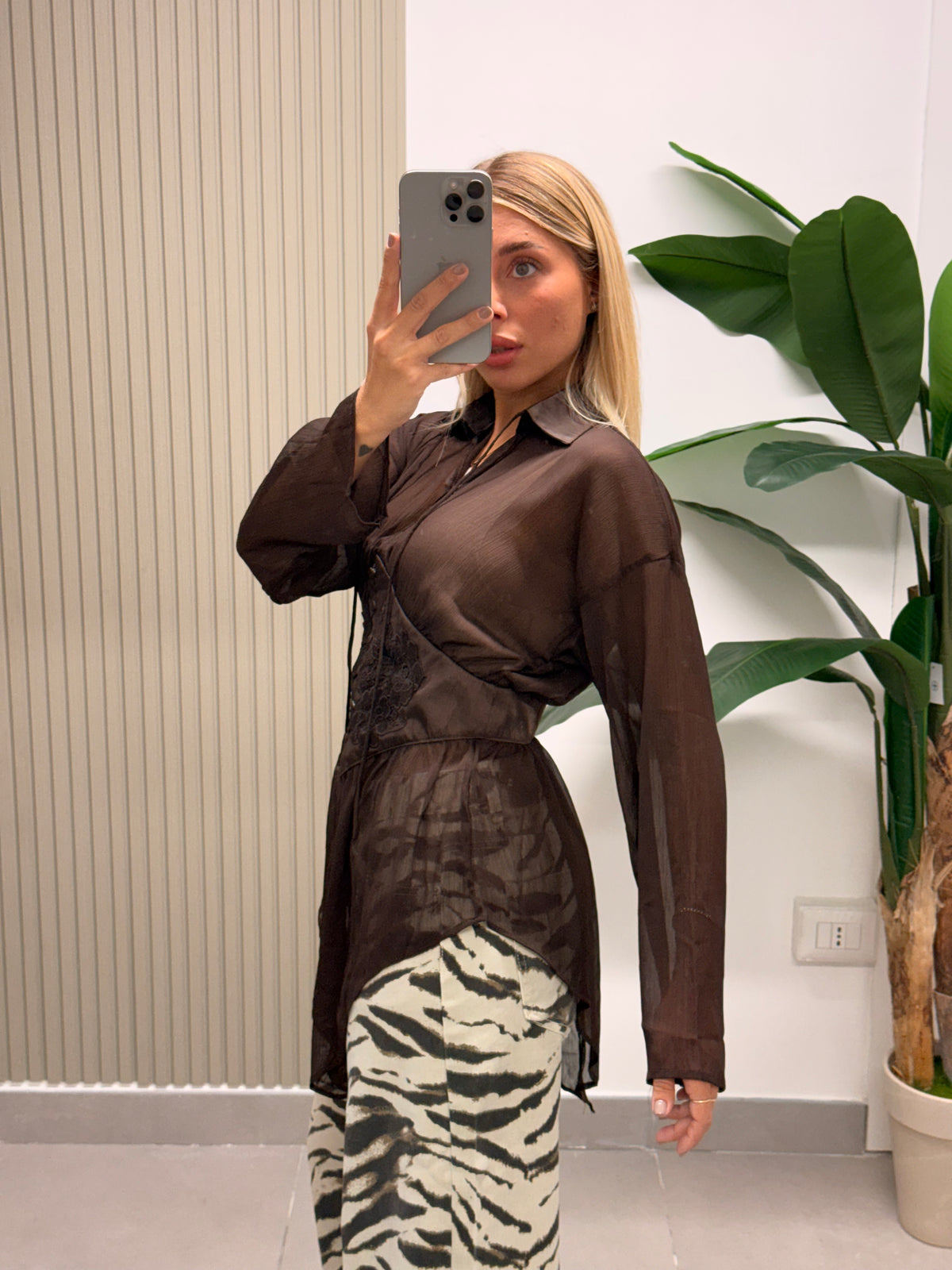 CAMICIA ROMANTICA MARRONE