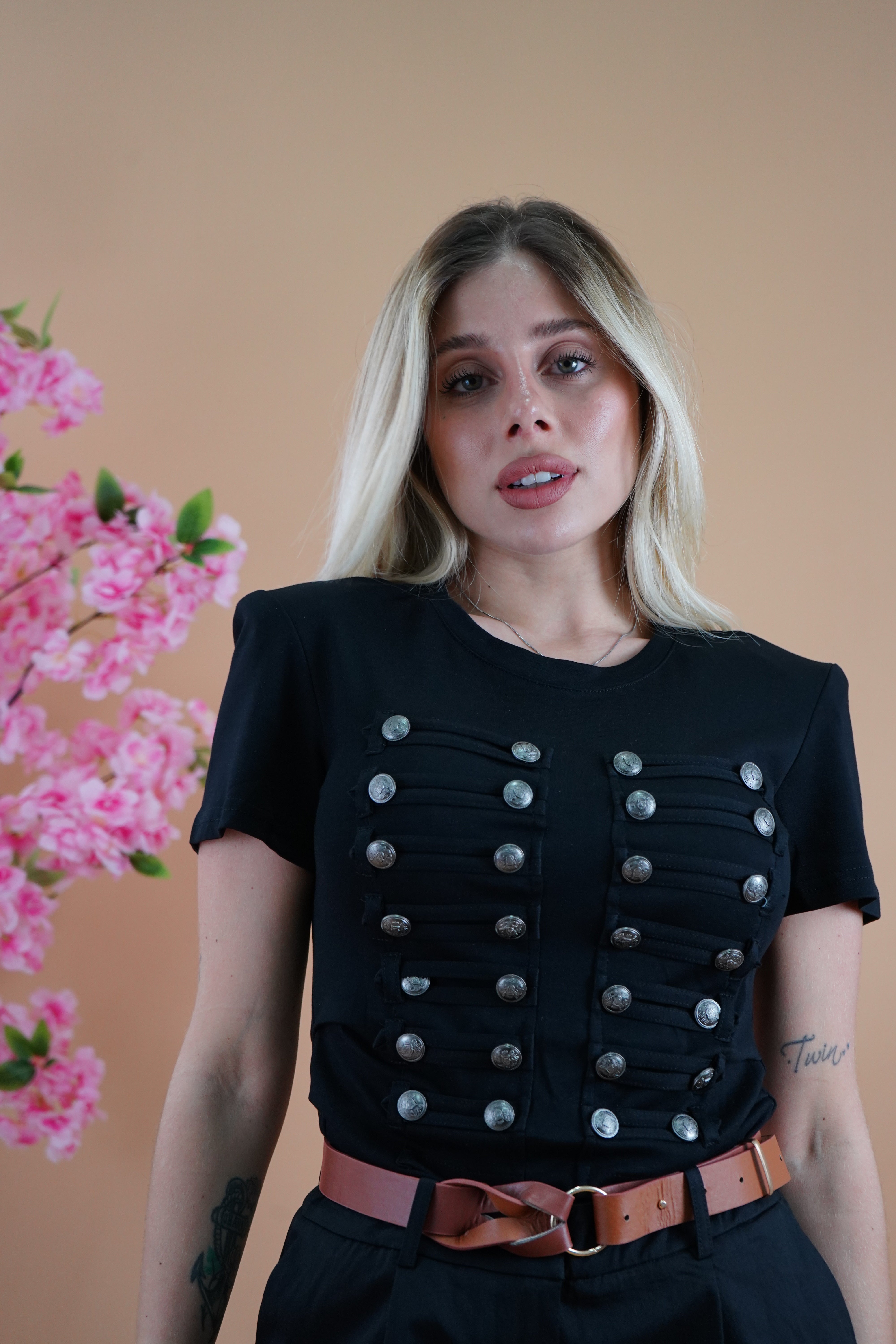 T-SHIRT ALAMARI NERO