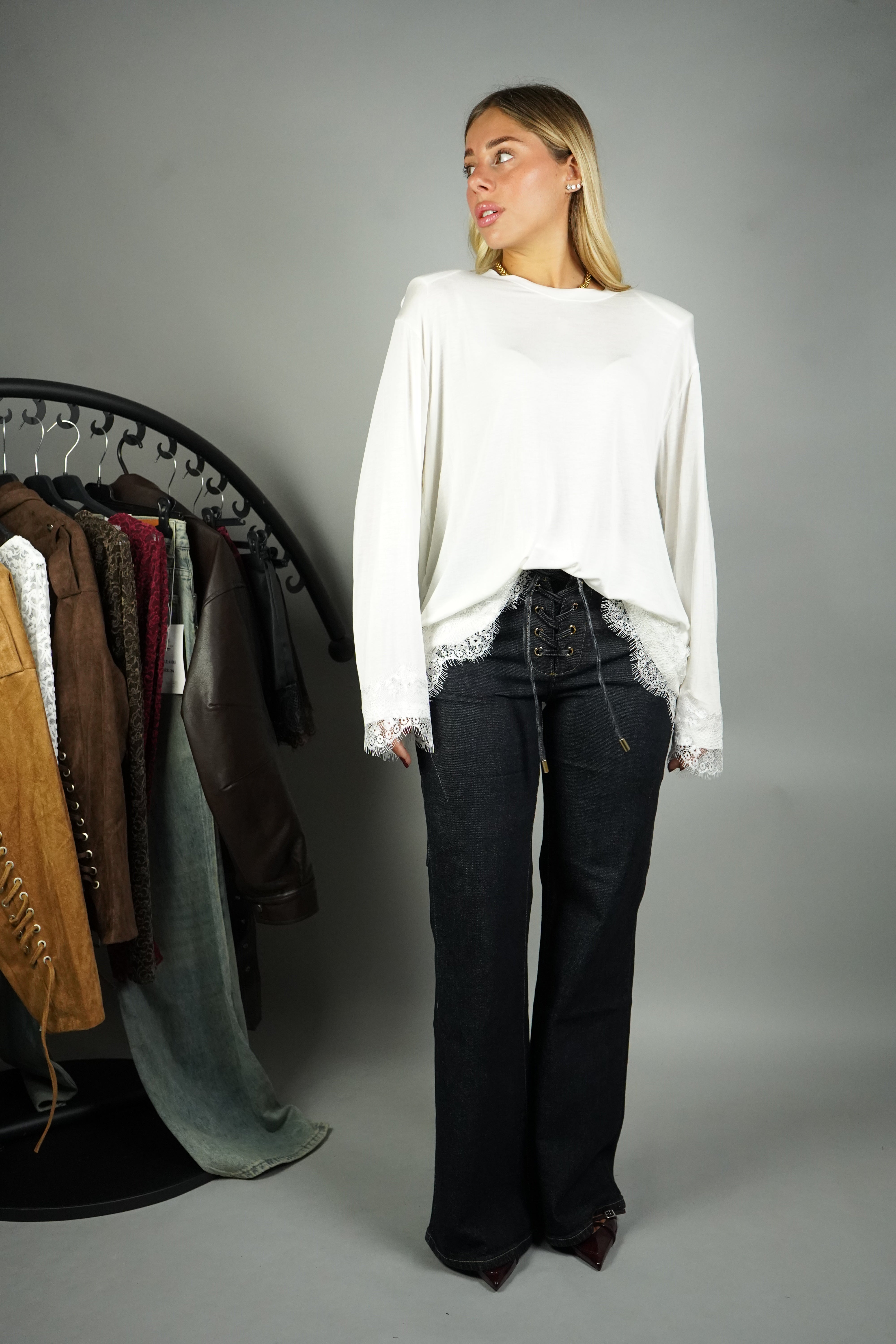 T-SHIRT PIZZO E SPALLINE BIANCA