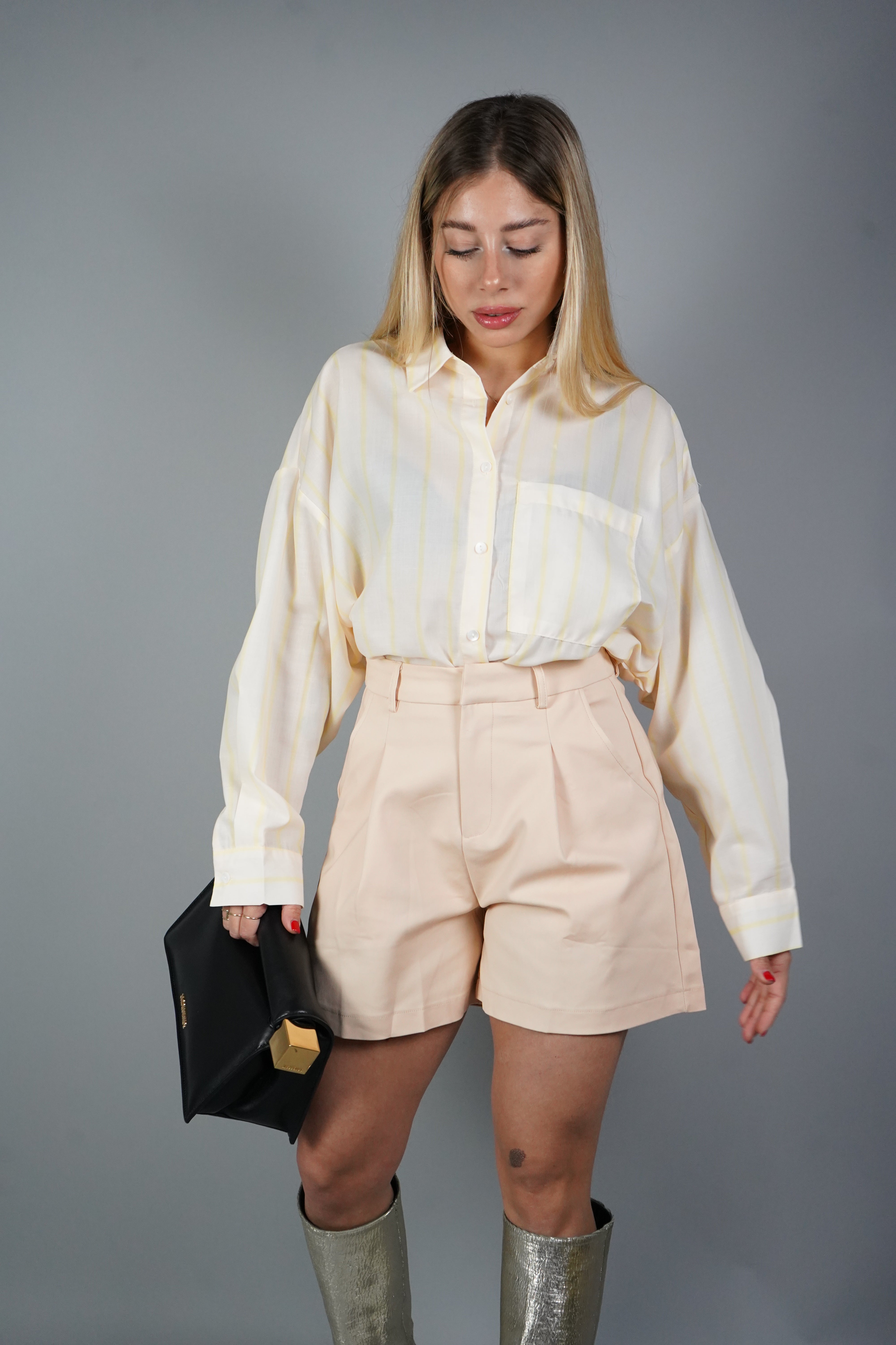 SHORTS TREDICI NUDE
