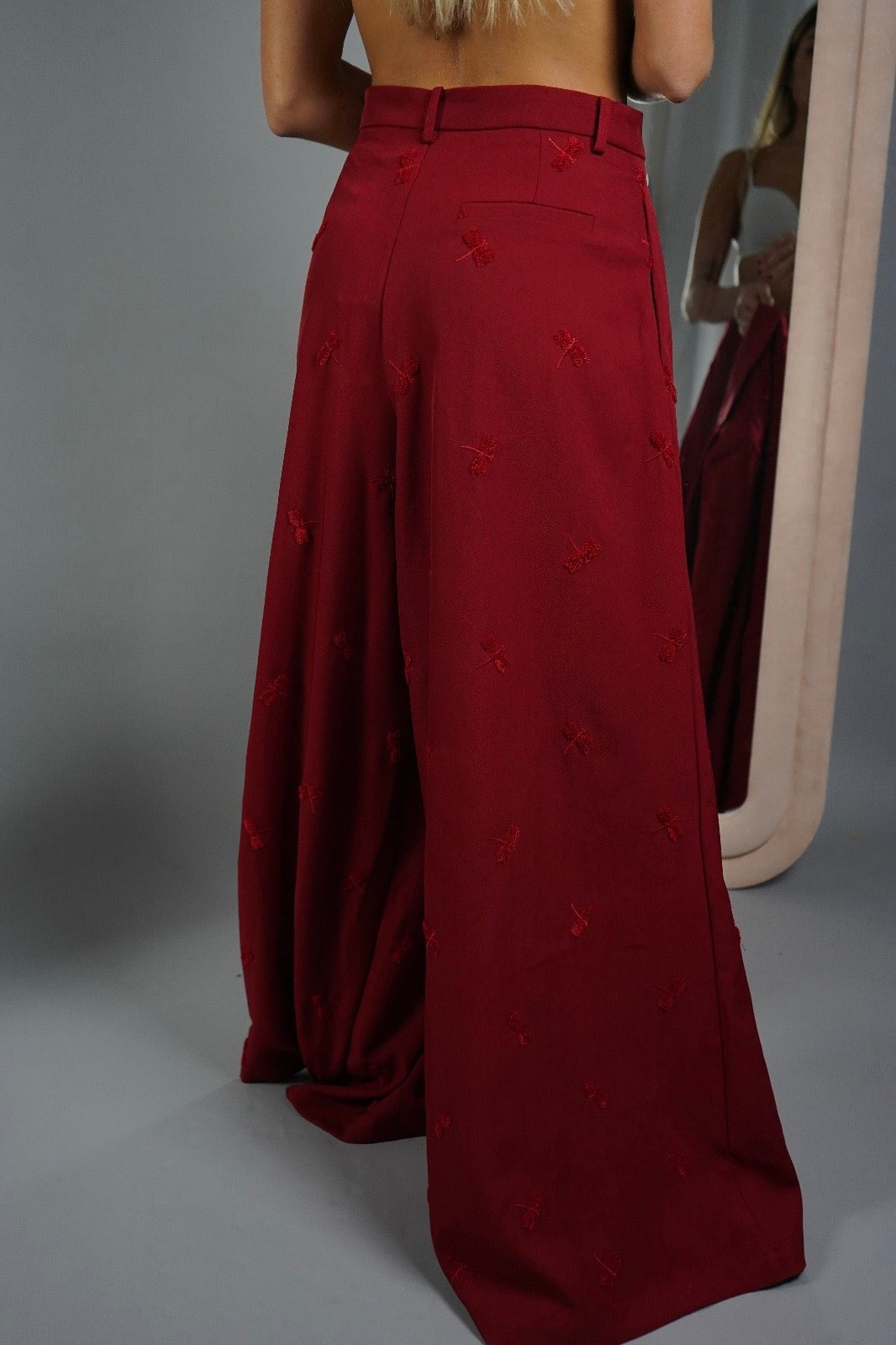 8b48ff64-56e8-4490-bed8-5340df97d9a2