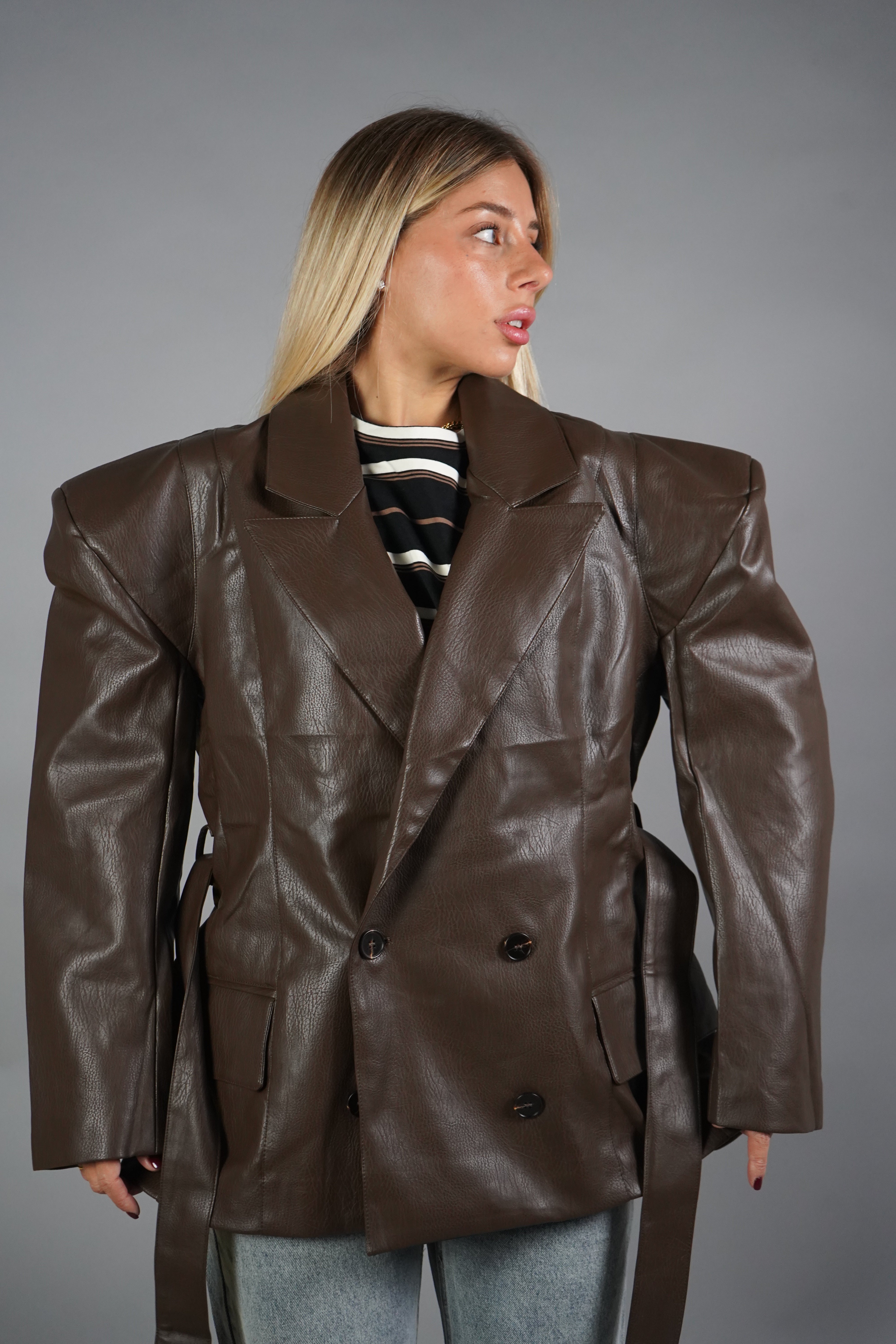 BLAZER CINTURA ECOPELLE MARRONE