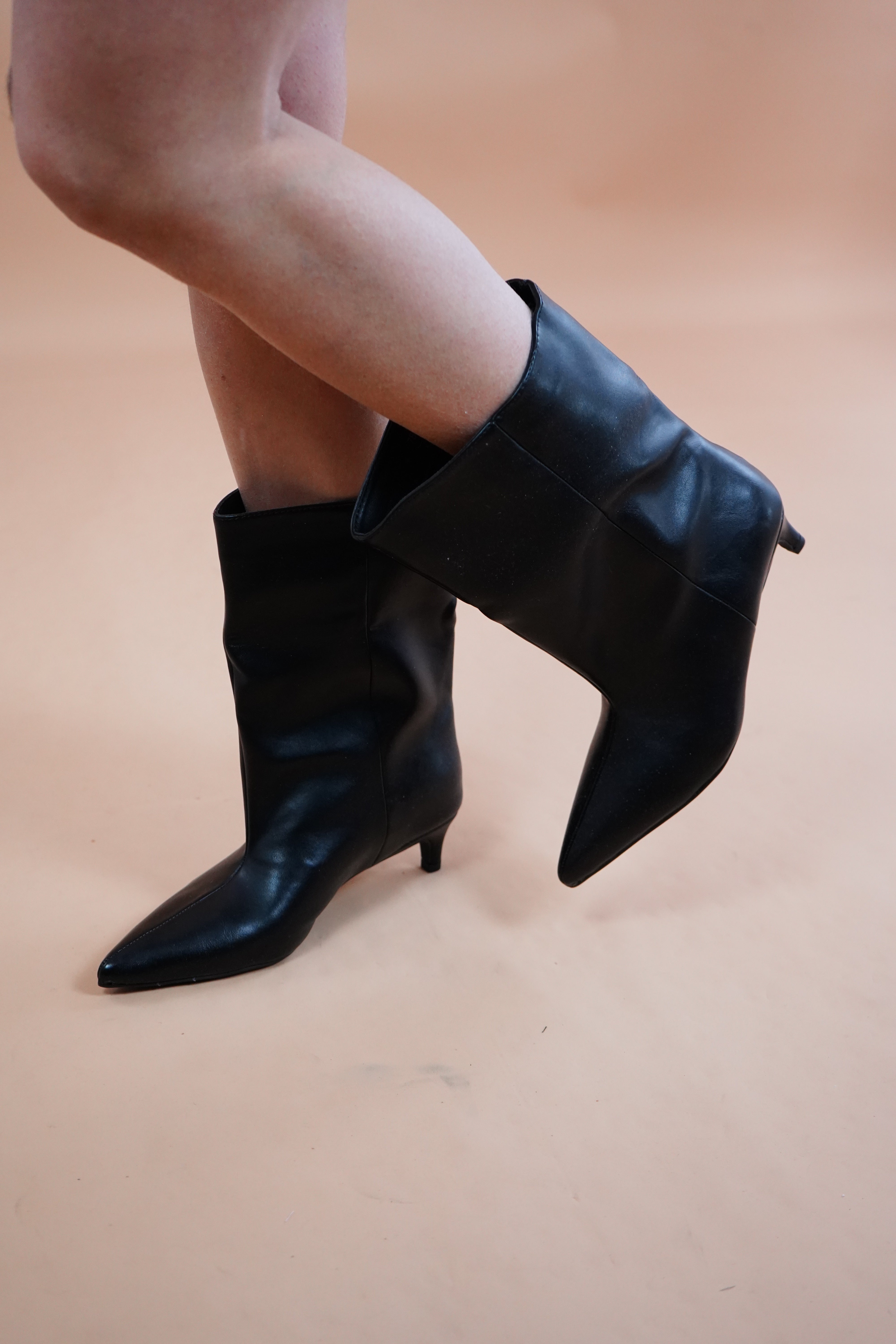 STIVALETTO GAMBALE LARGO IN ECOPELLE NERO