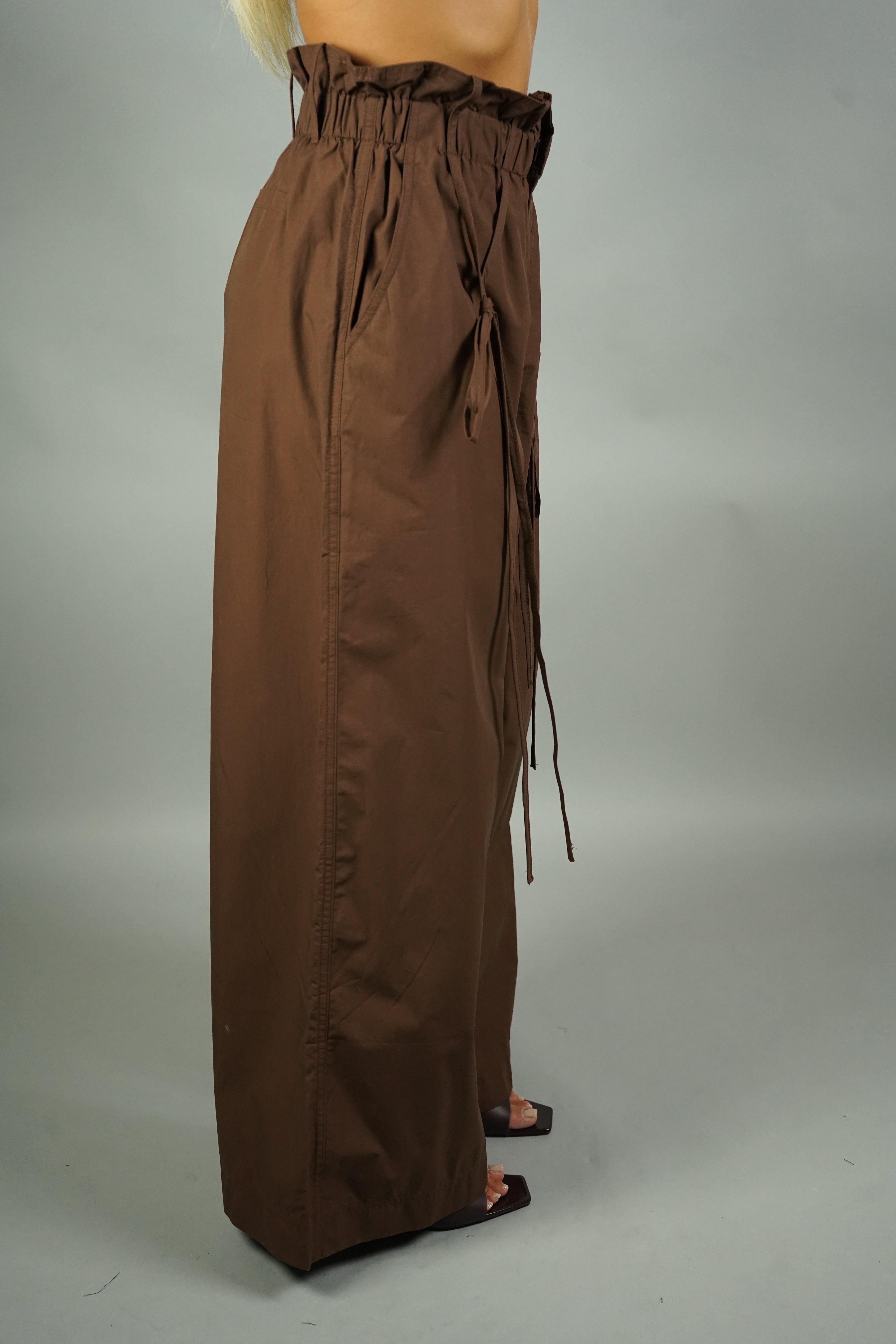 PANTALONE DIANA MARRONE