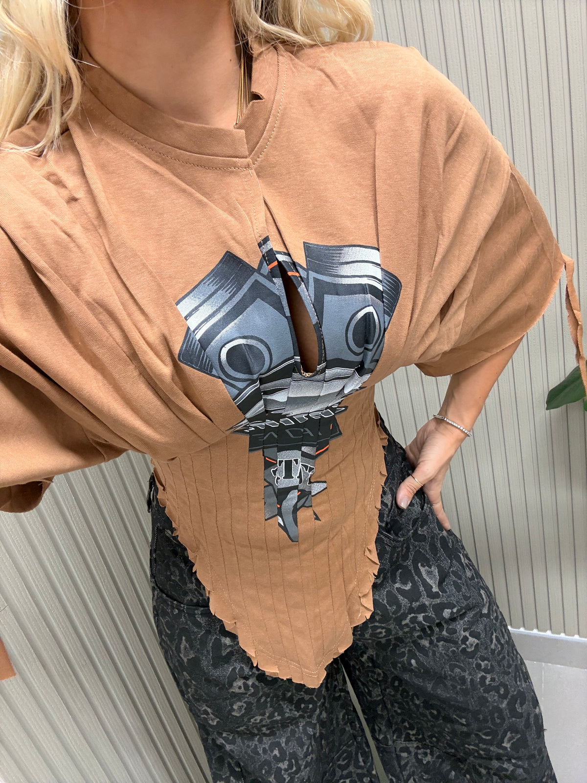 T-SHIRT CORSETTO ROBOT RUGGINE