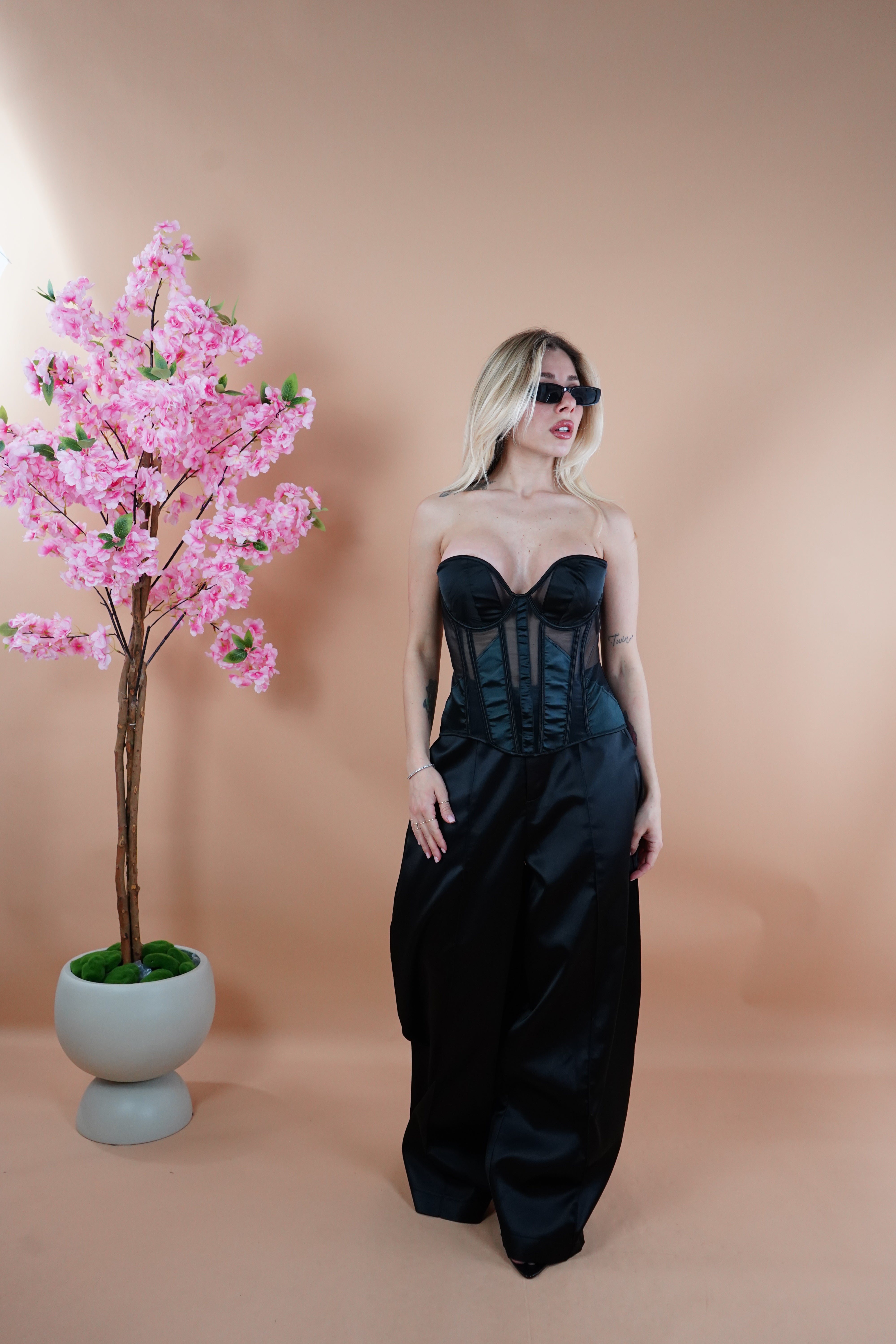 BUSTINO ALEXIA NERO