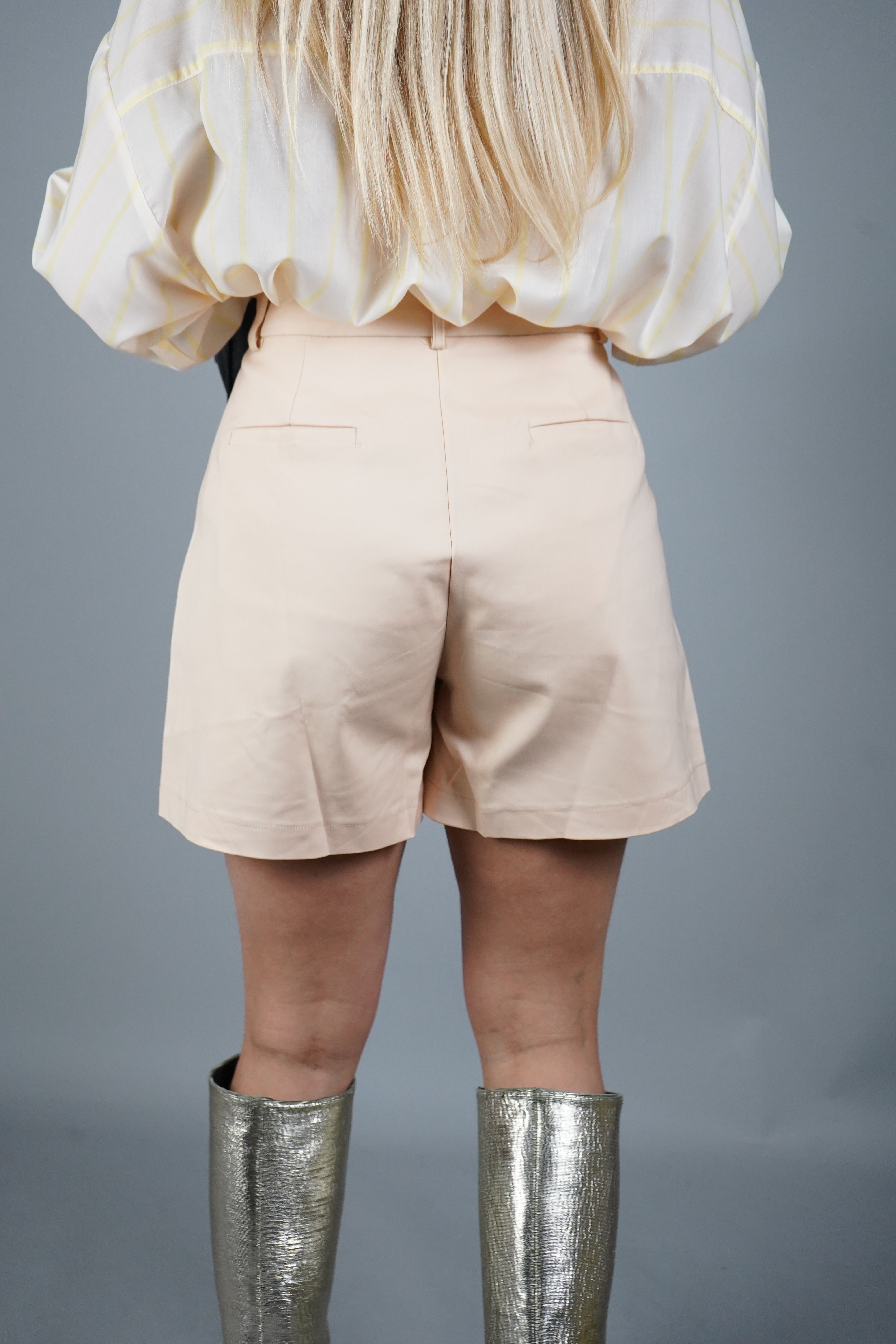 SHORTS TREDICI NUDE