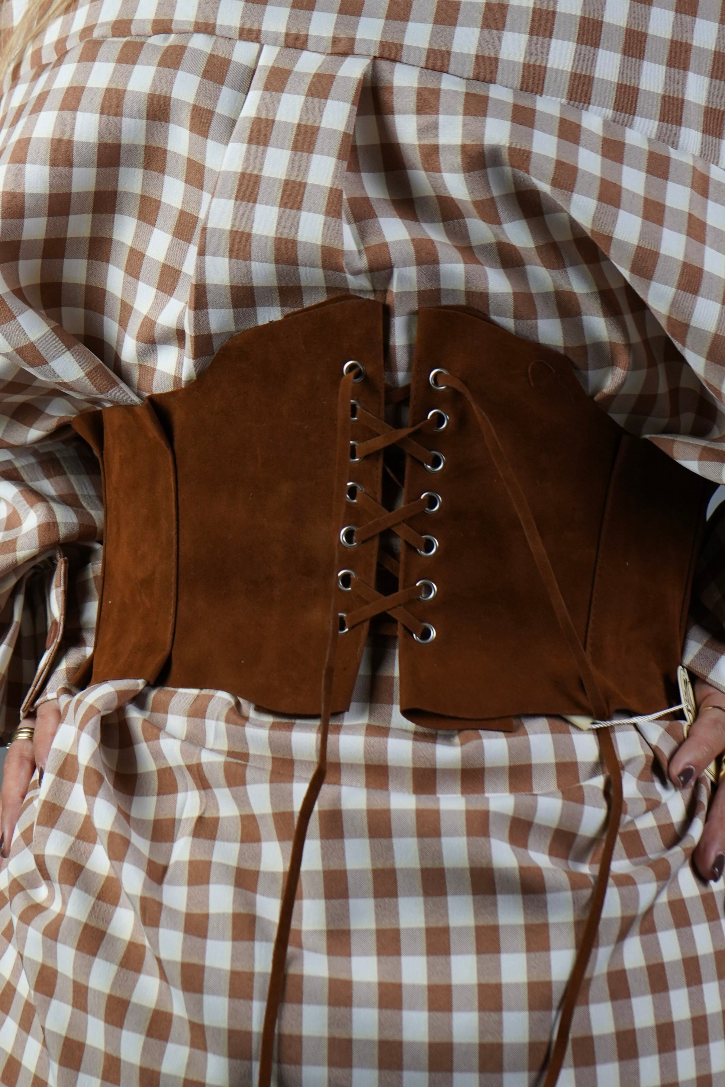 CORSETTO CAMOSCIO CIOCCOLATO LATTE