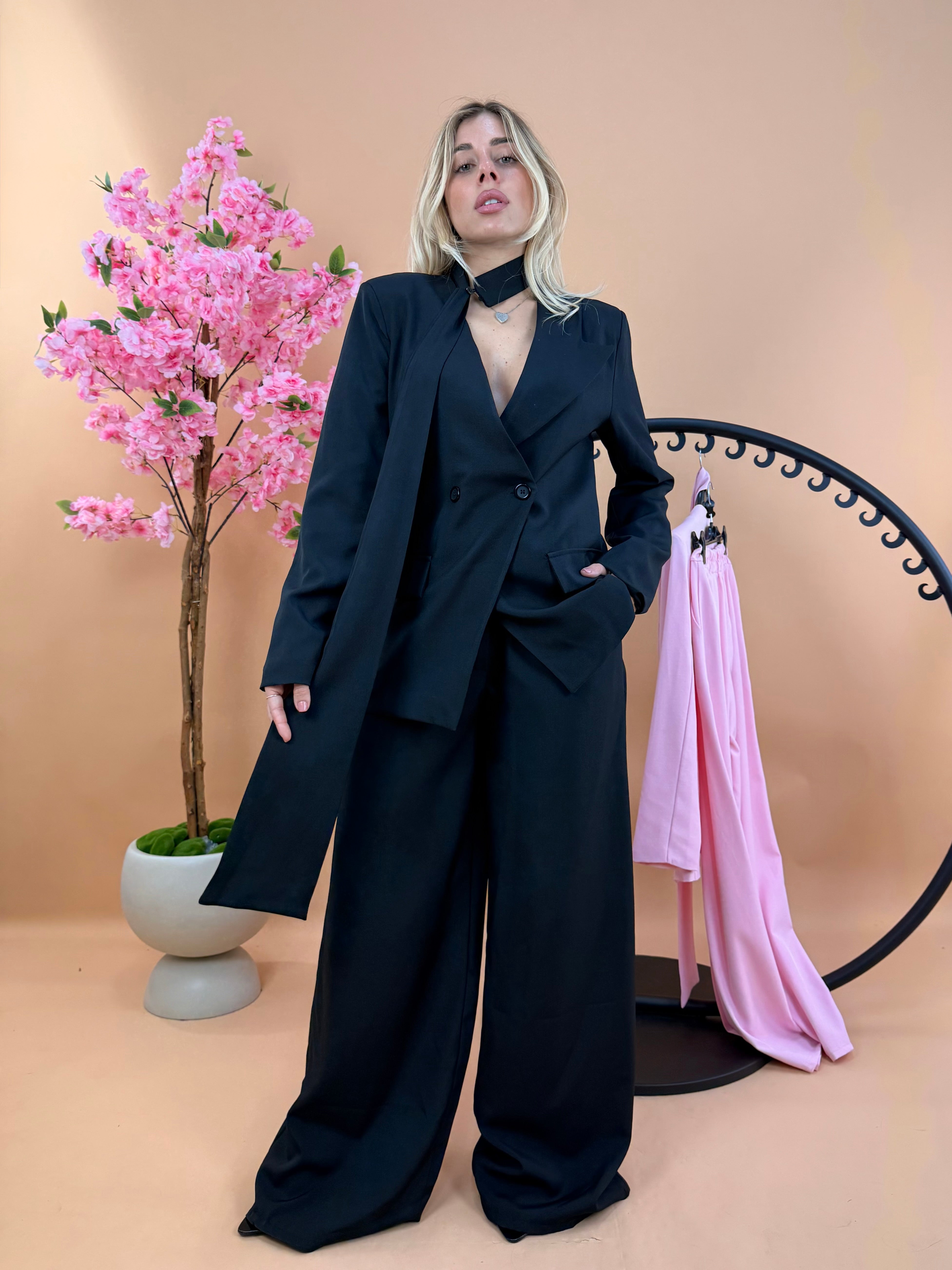TAILLEUR FOULARD NERO