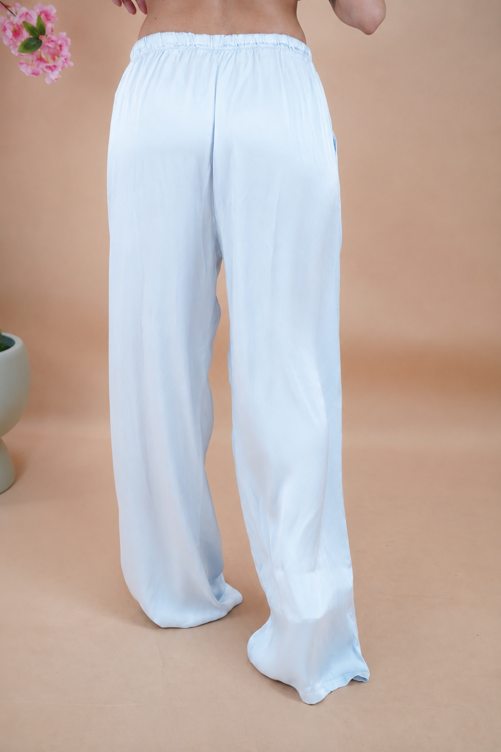 PANTALONE IN RASO AZZURRO POLVERE
