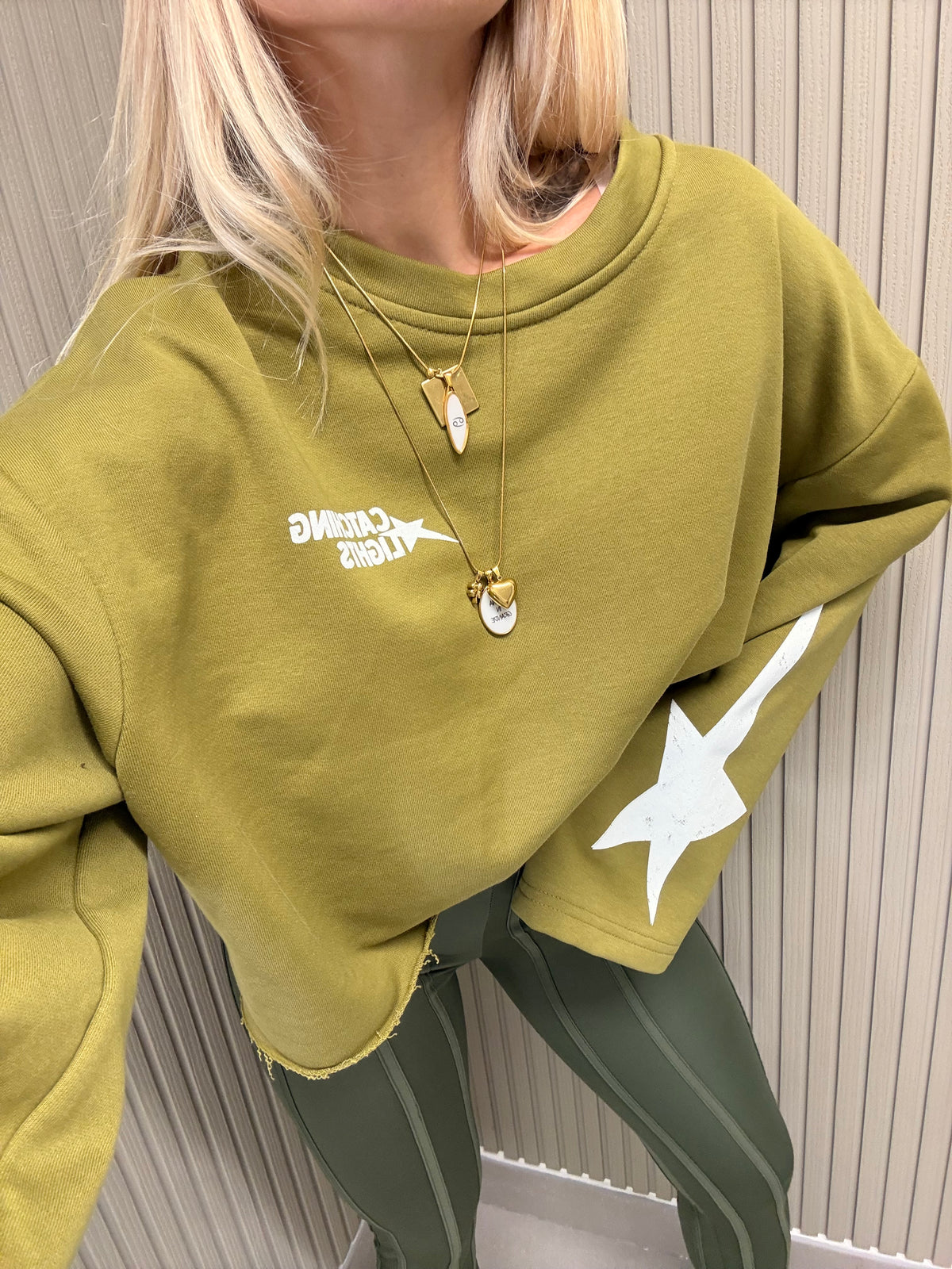 FELPA CROP STARS VERDE