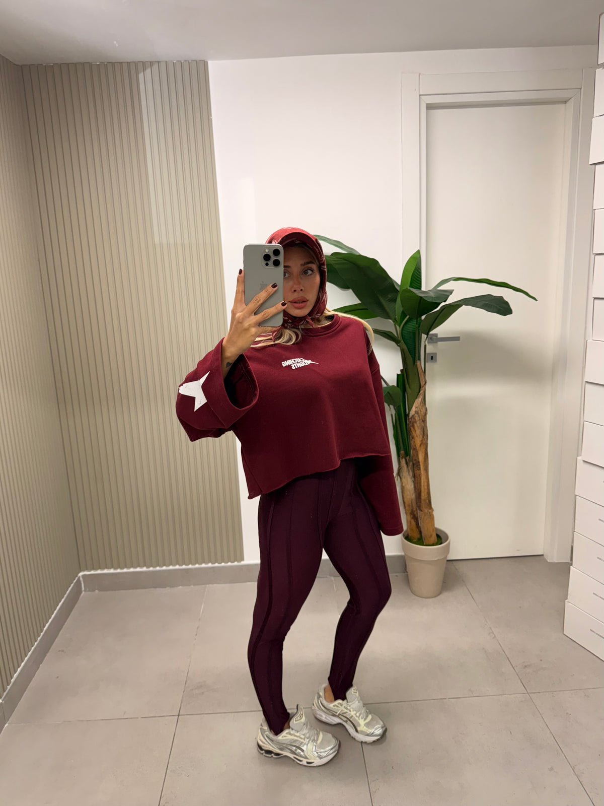 FELPA CROP STARS BORDEAUX