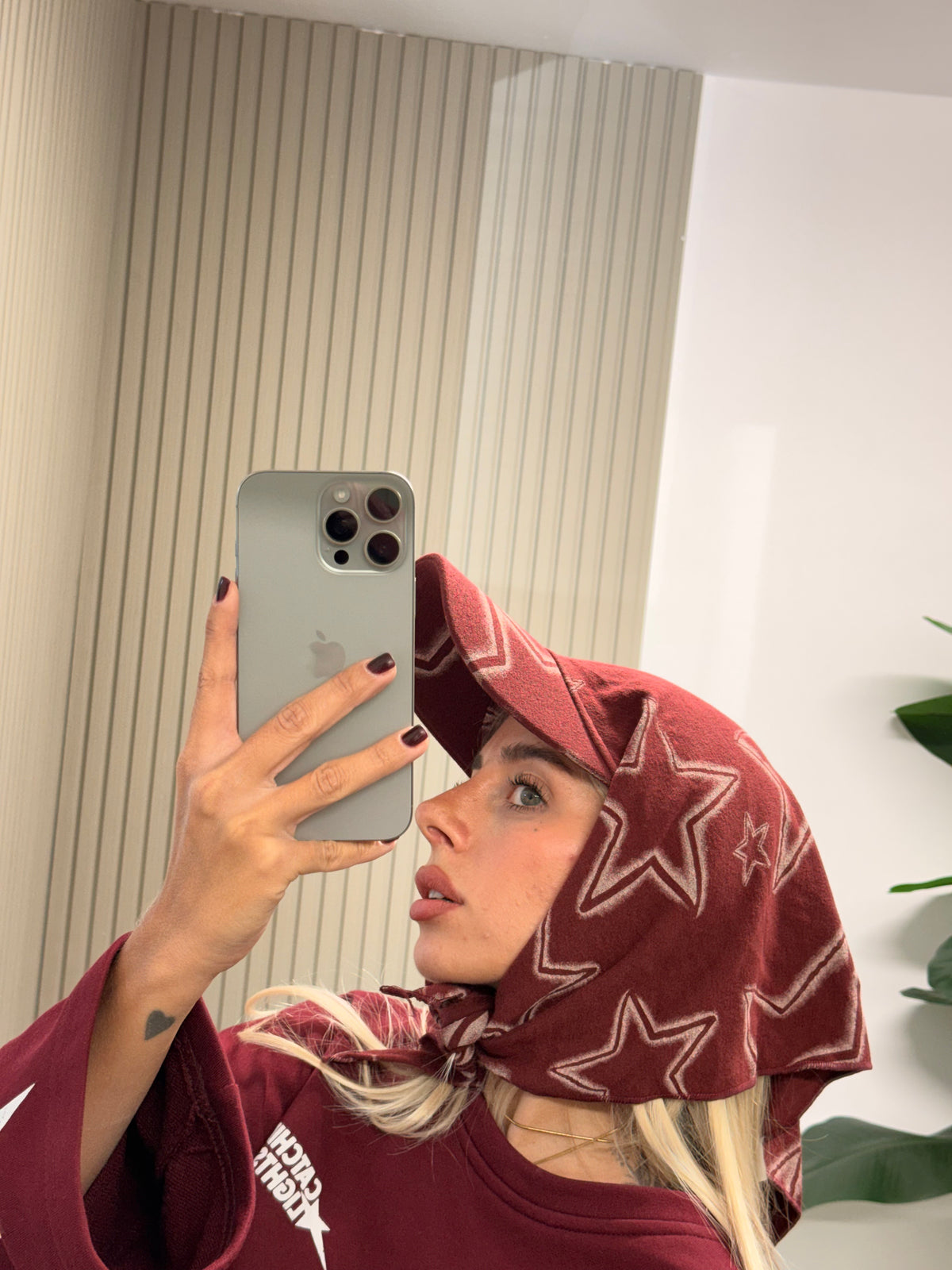 CAPPELLO FOULARD STELLE BORDEAUX