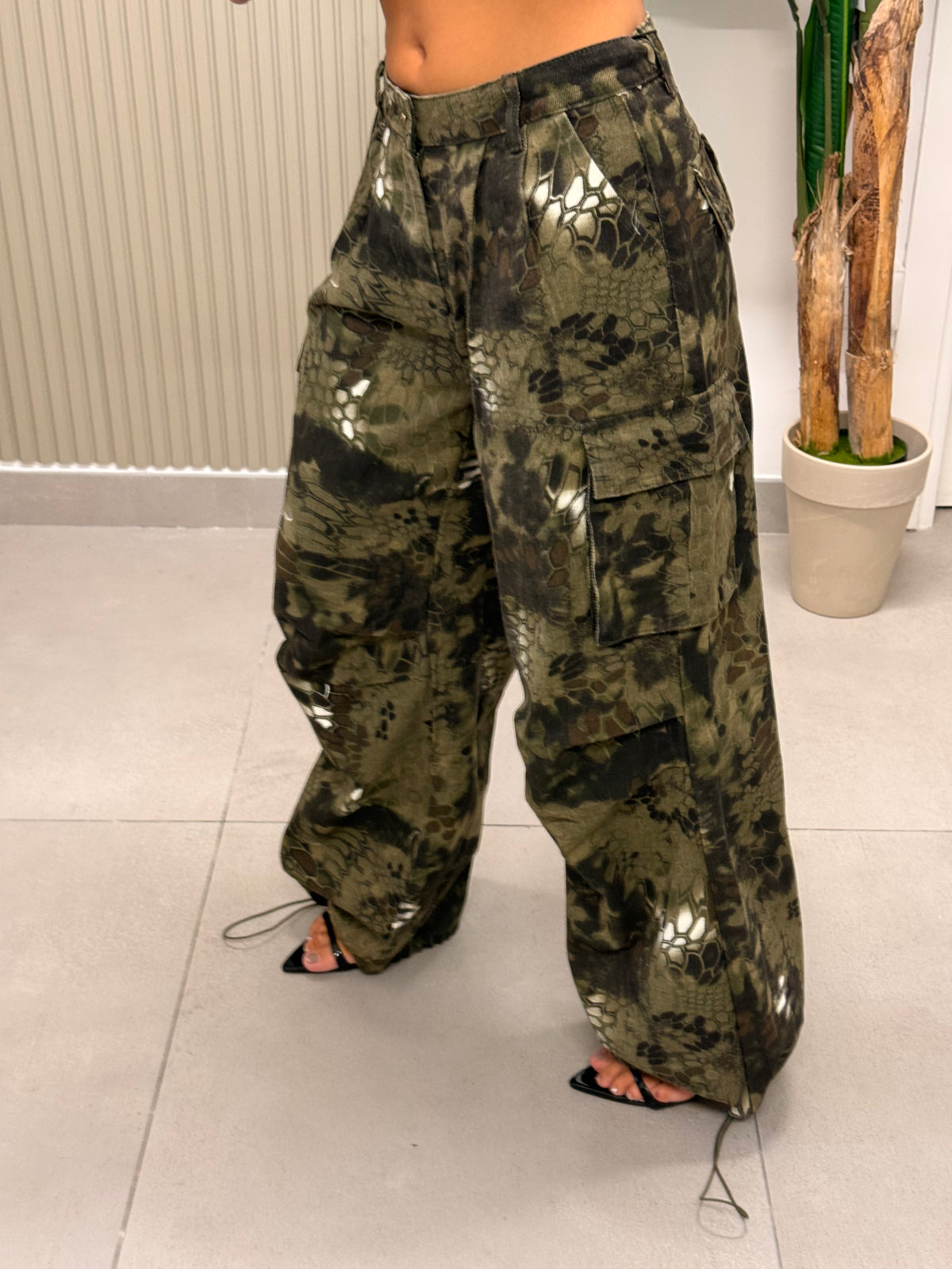 JEANS CARGO TARTARUGA