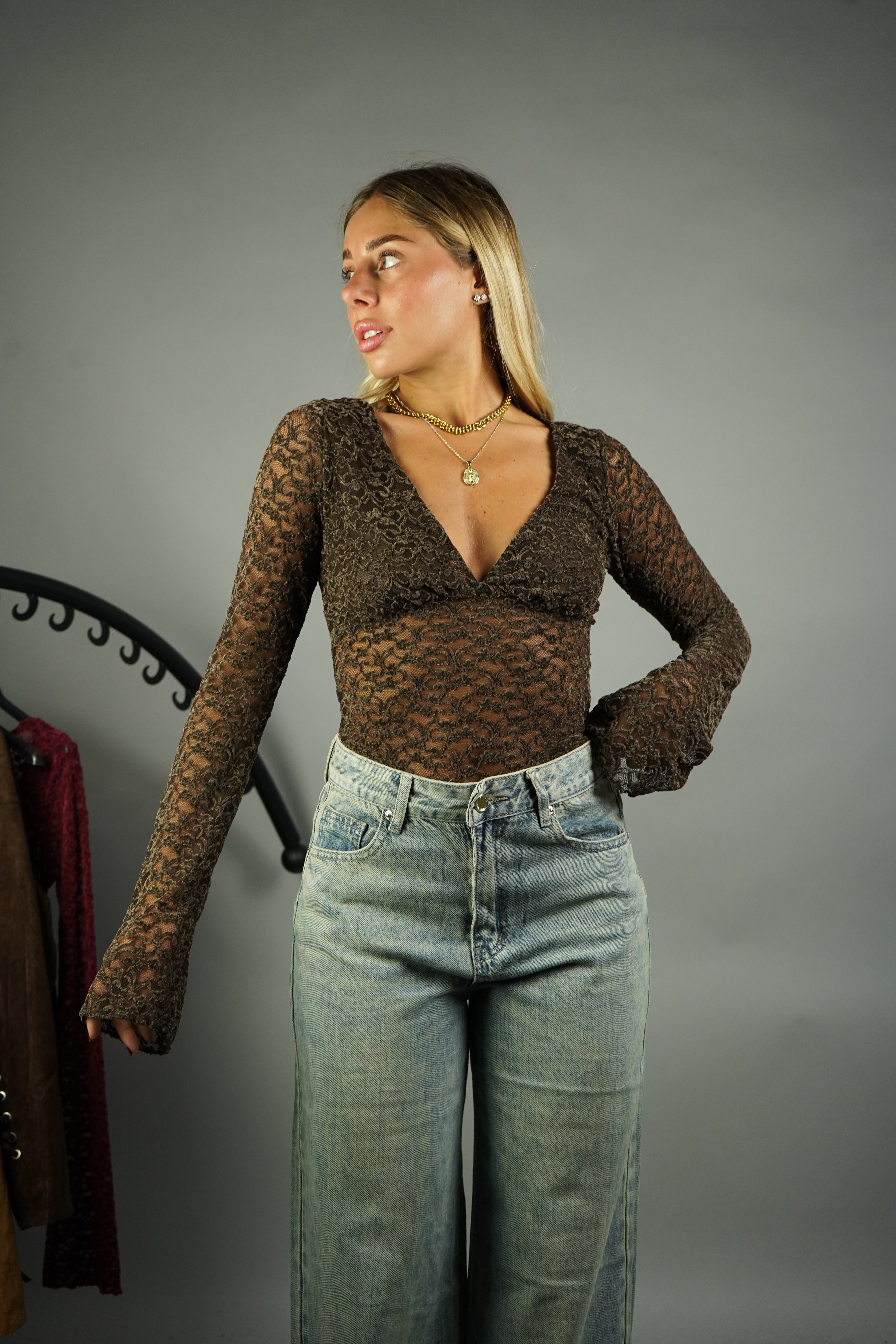 MAGLIA FLORA MARRONE