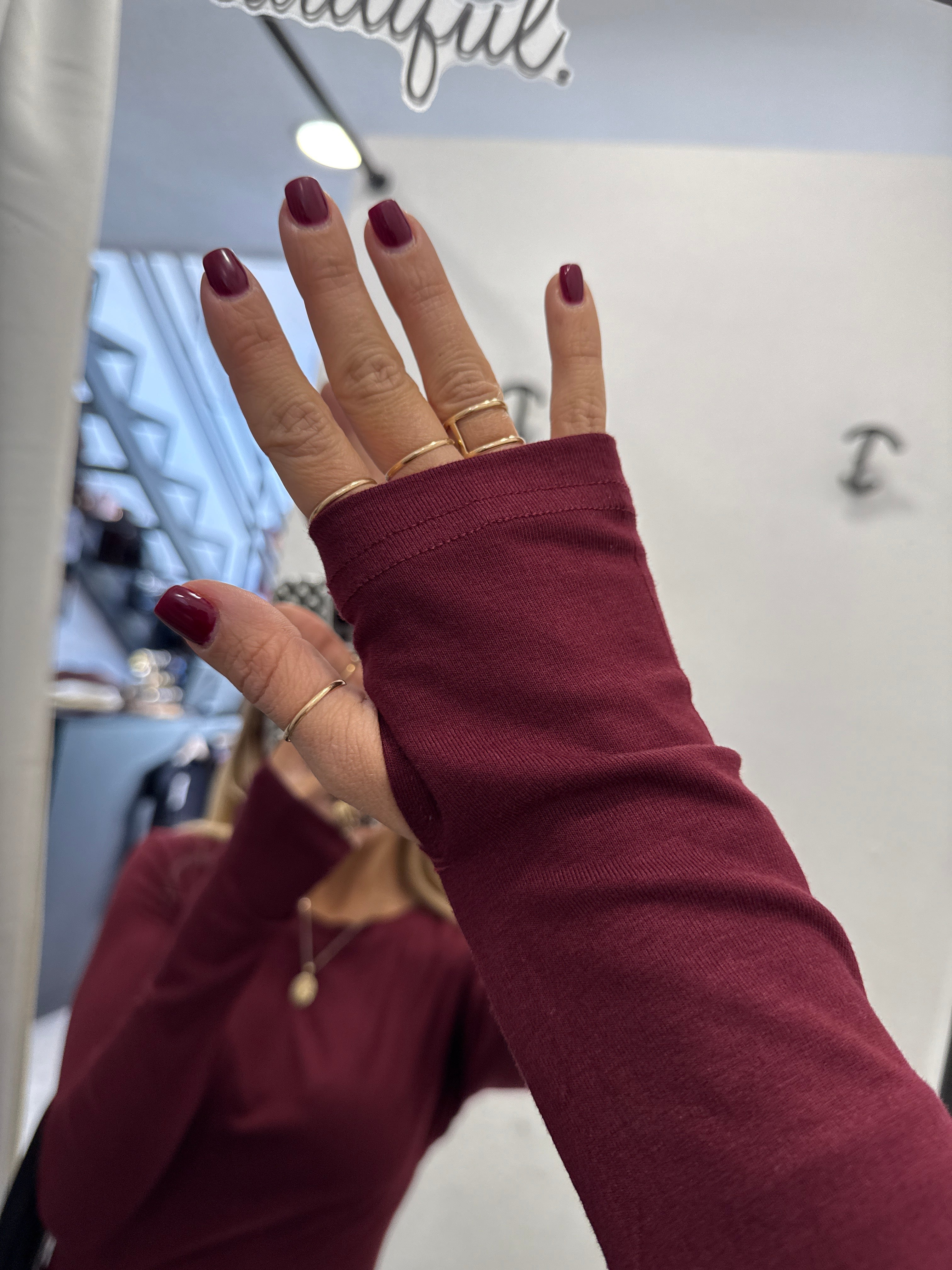 MAGLIA GIROCOLLO CON GUANTO