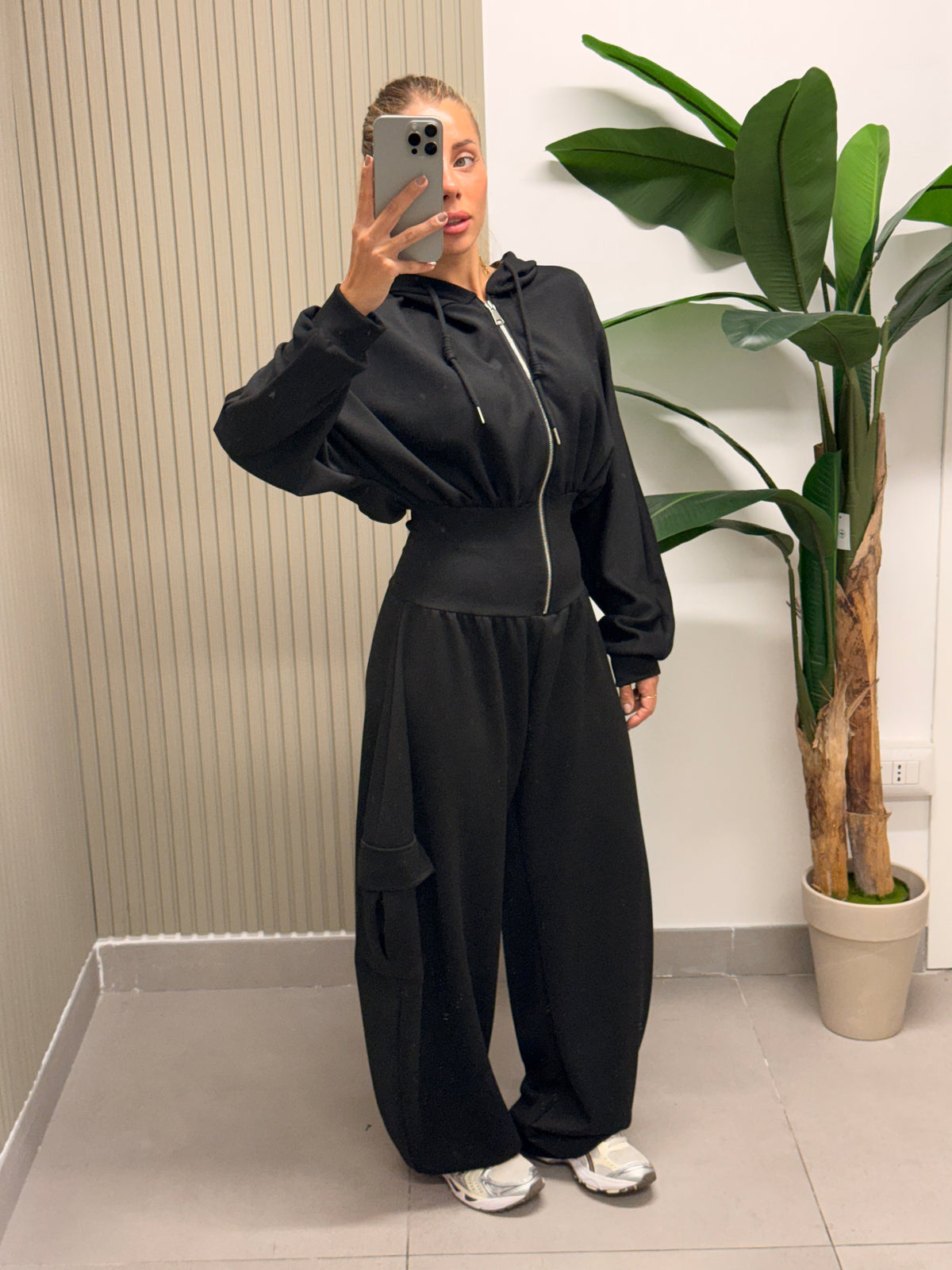 JUMPSUIT CARGO CON SPALLINE NERA