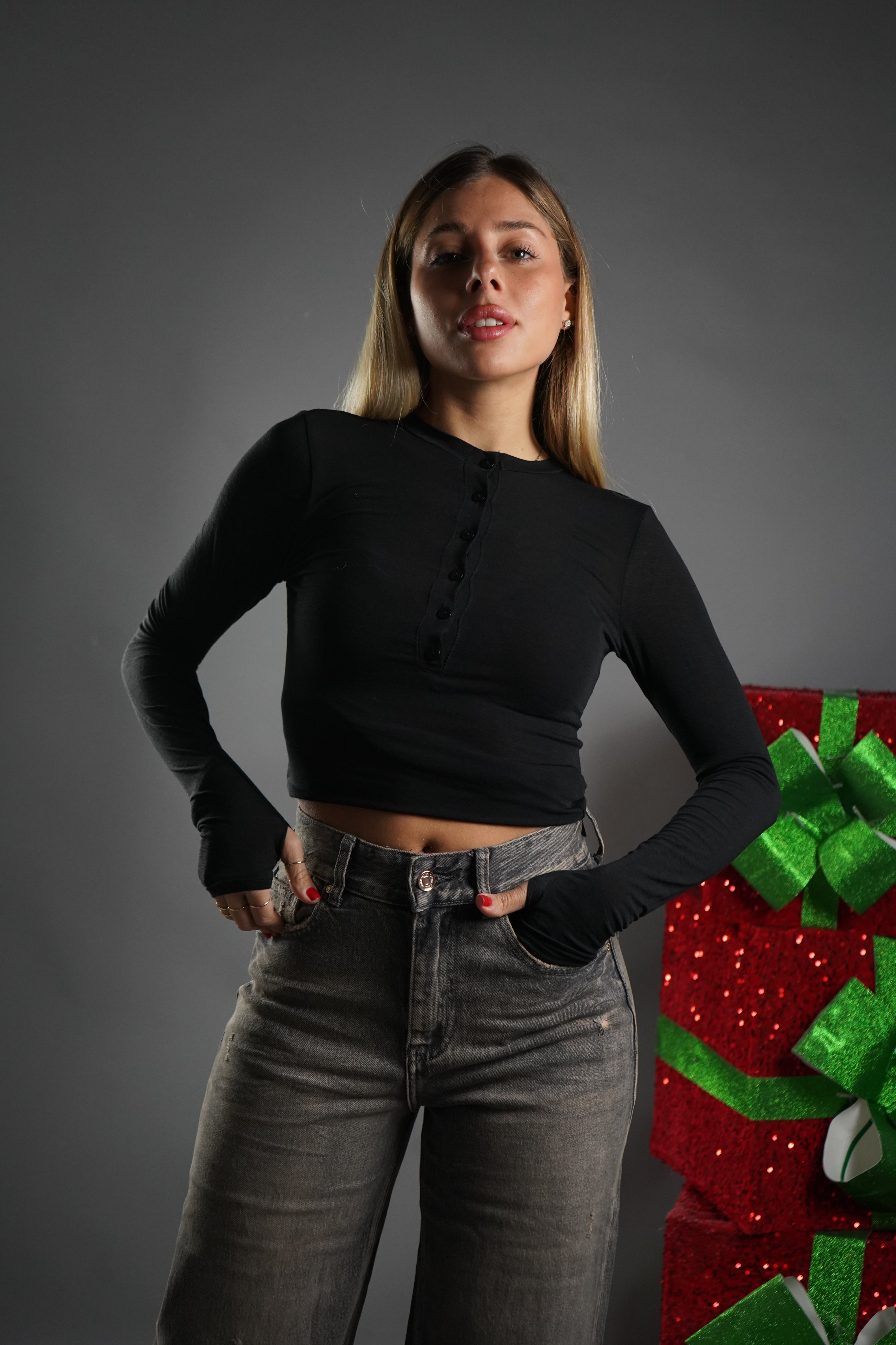 MAGLIA SERAFINA SEMIVELATA CON GUANTO NERA