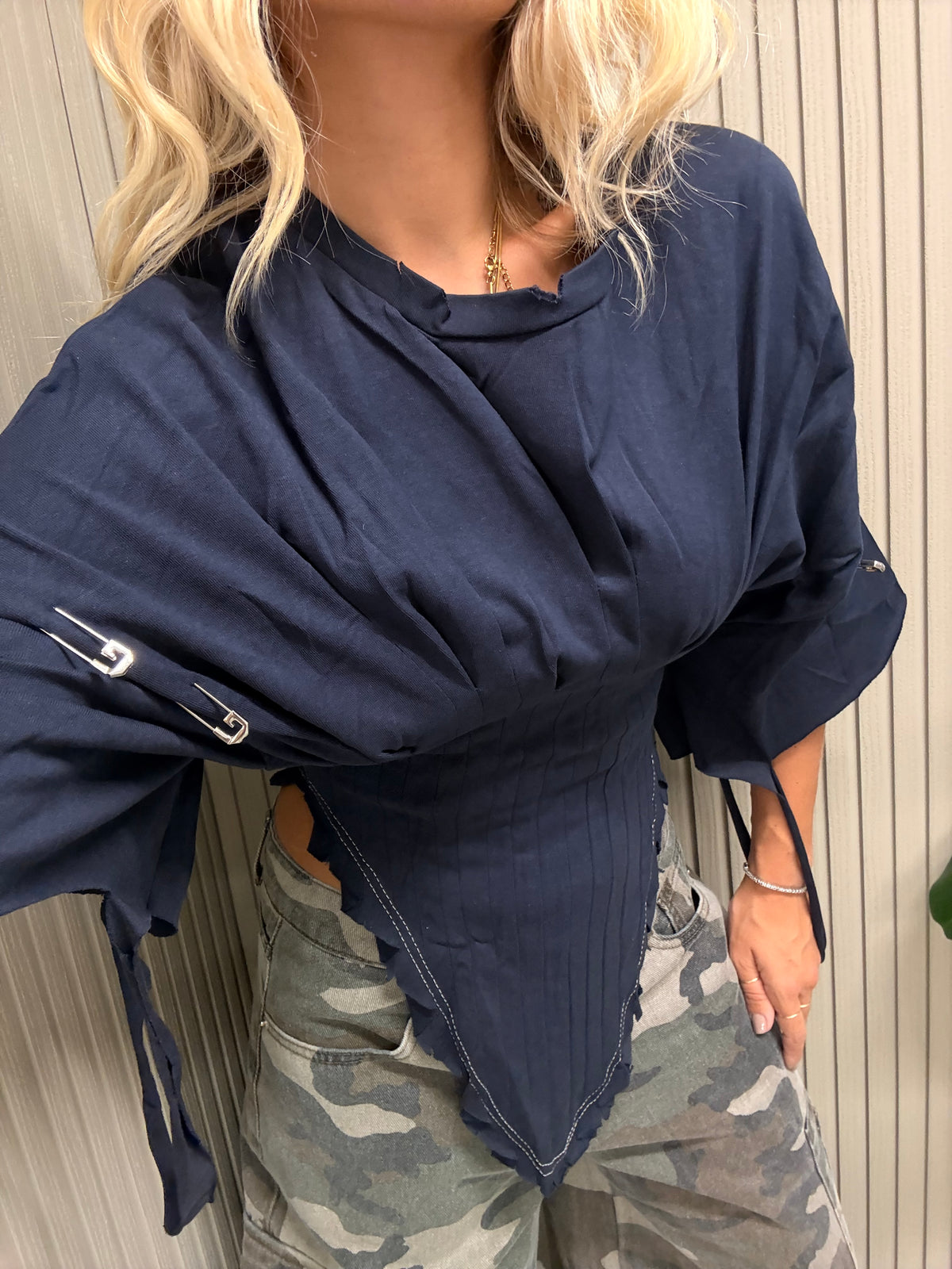 T-SHIRT CORSETTO CON SPILLE BLU