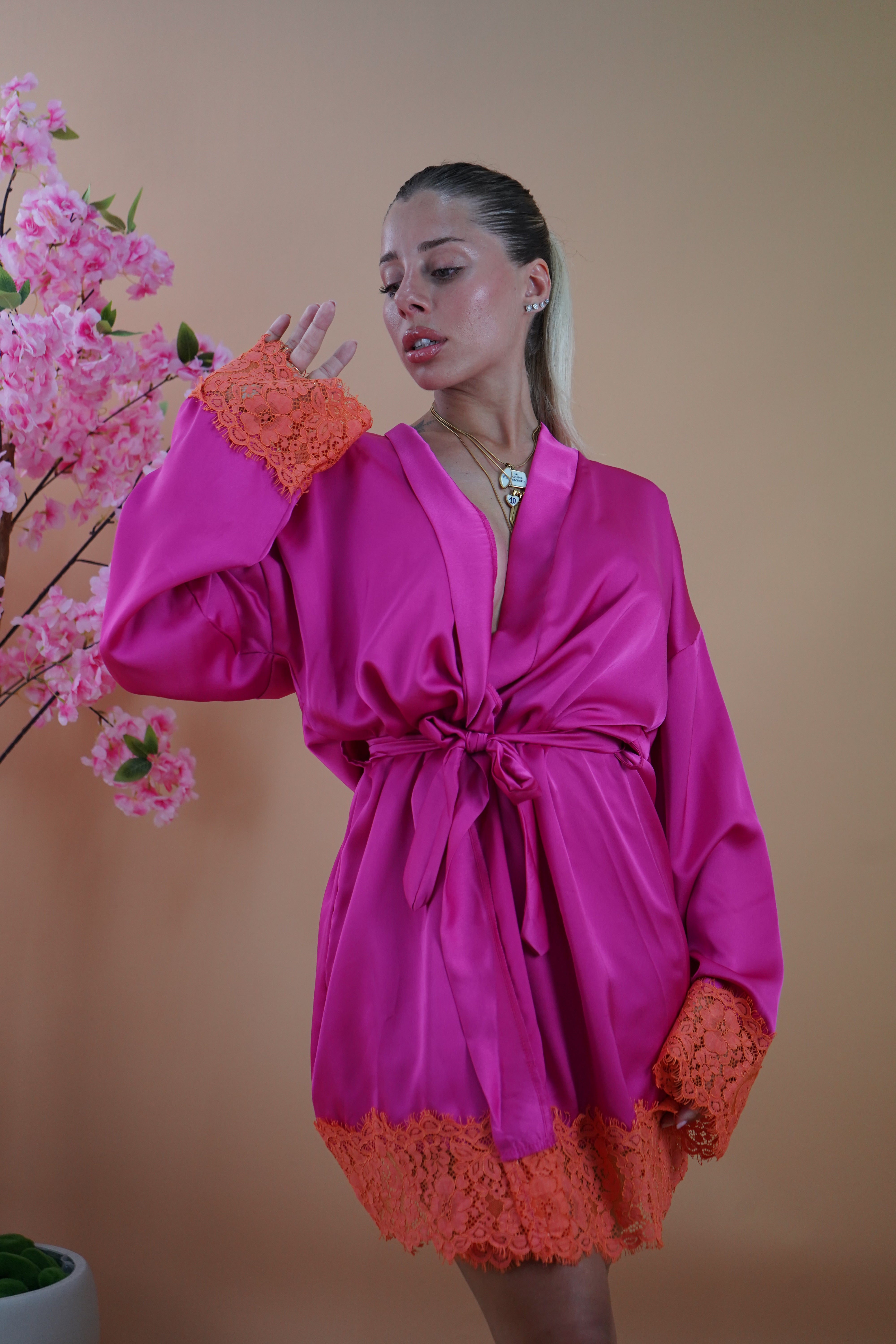 DRESS KIMONO SATIN FUXIA