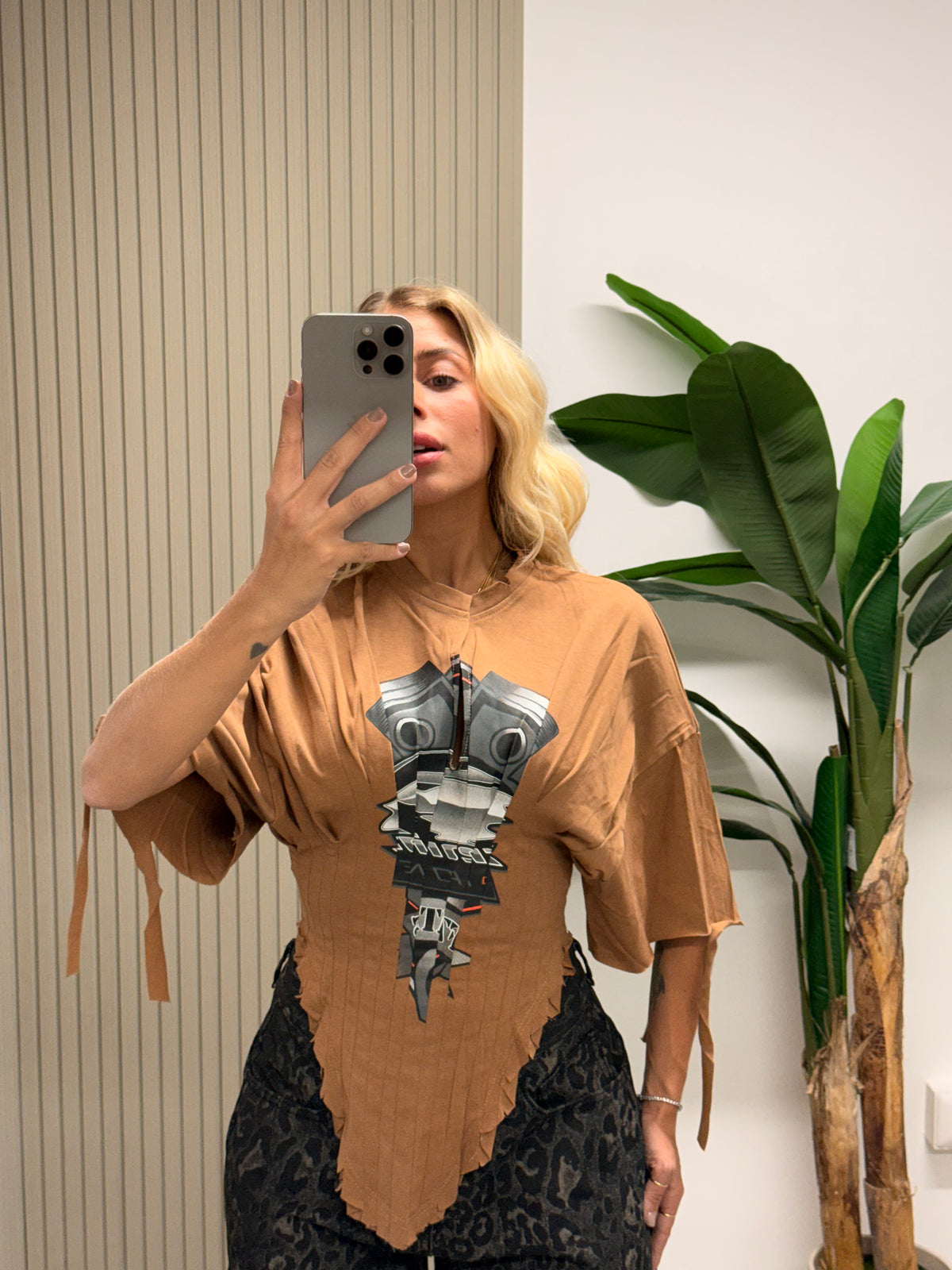 T-SHIRT CORSETTO ROBOT RUGGINE