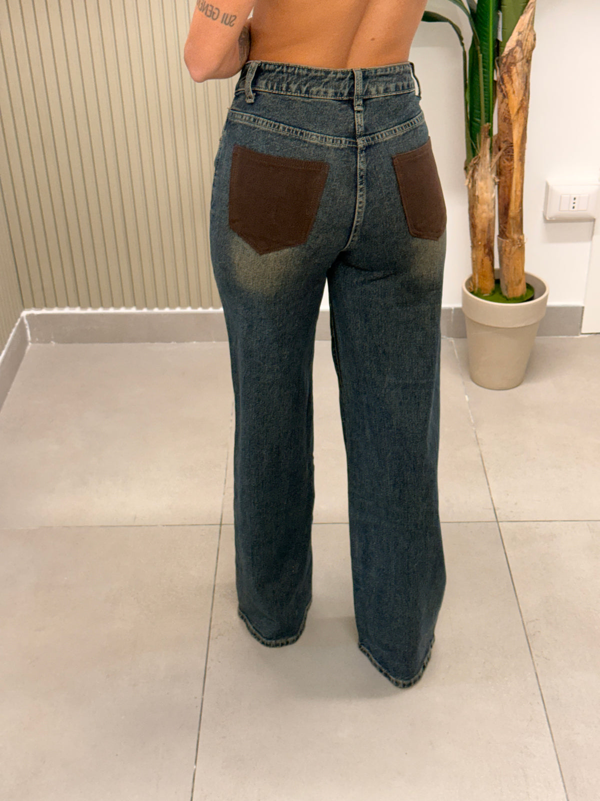 JEANS GAMBA DRITTA TASCA MARRONE