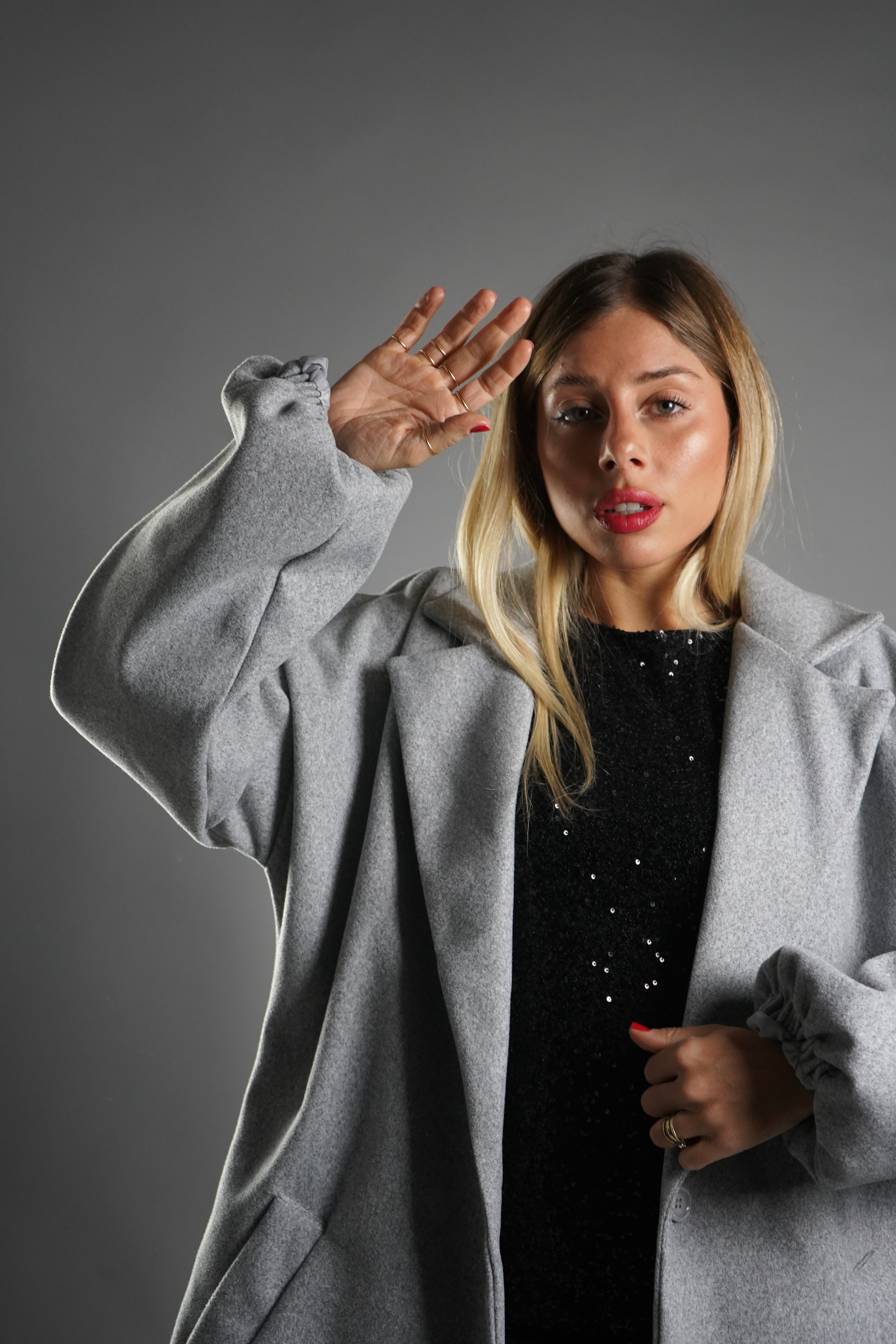 CAPPOTTO MANICA ARRICCIATA GRIGIO