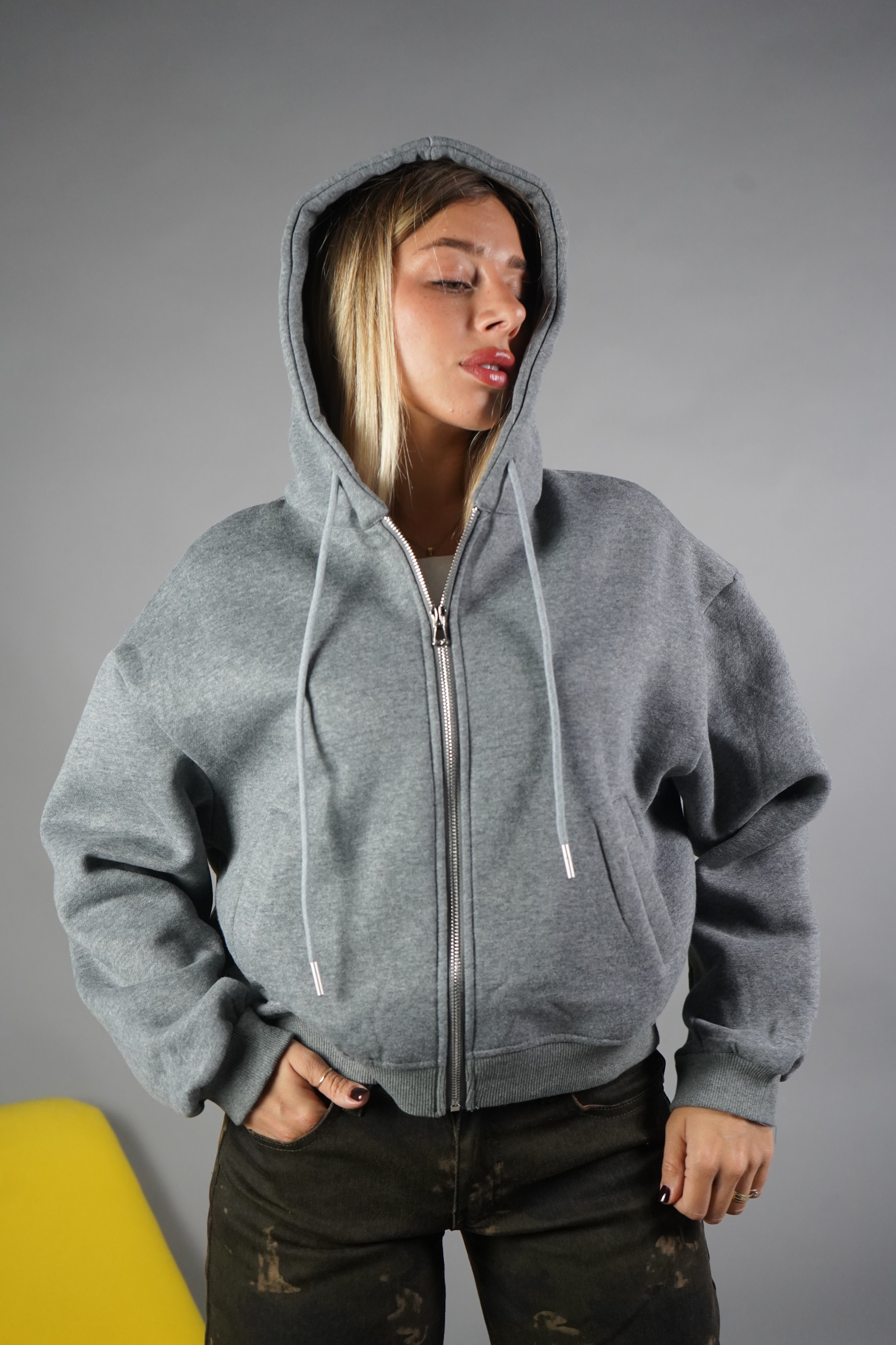 FELPA BASIC CON ZIP GRIGIA