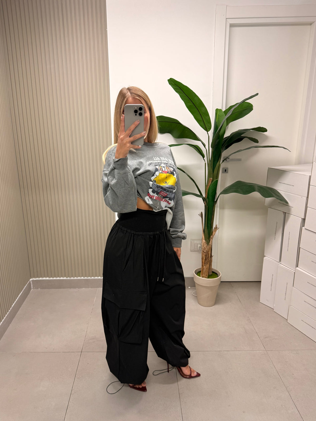 PANTALONE CARGO CON BUSTINO NERO