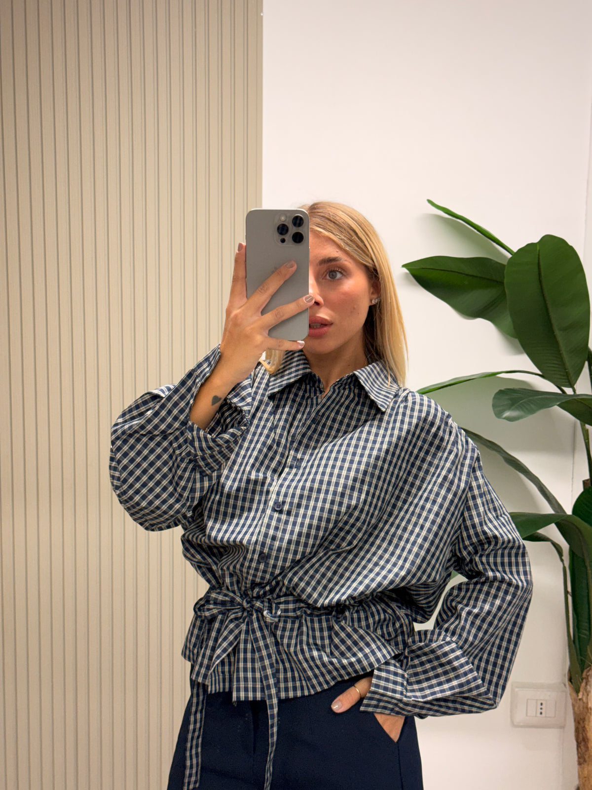 CAMICIA QUADRI BLU CON CINTURA