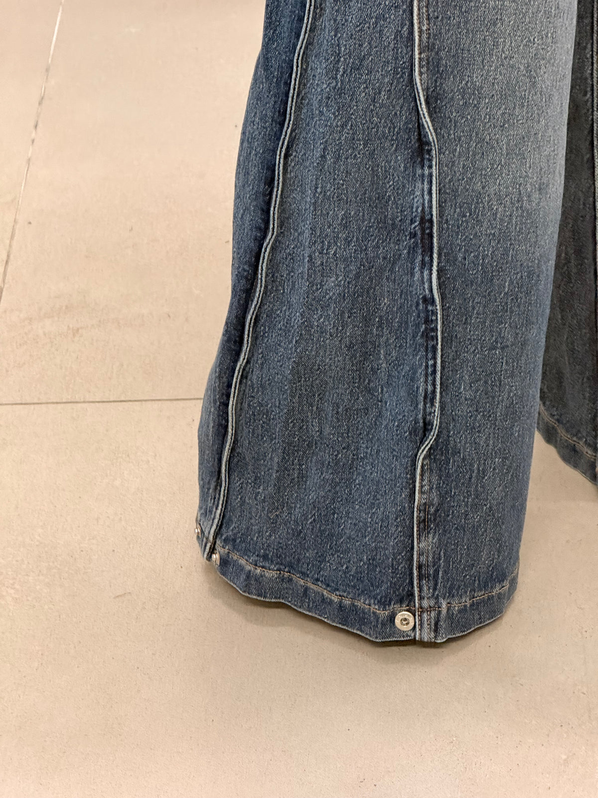 JEANS WIDE LEG BOTTONCINI