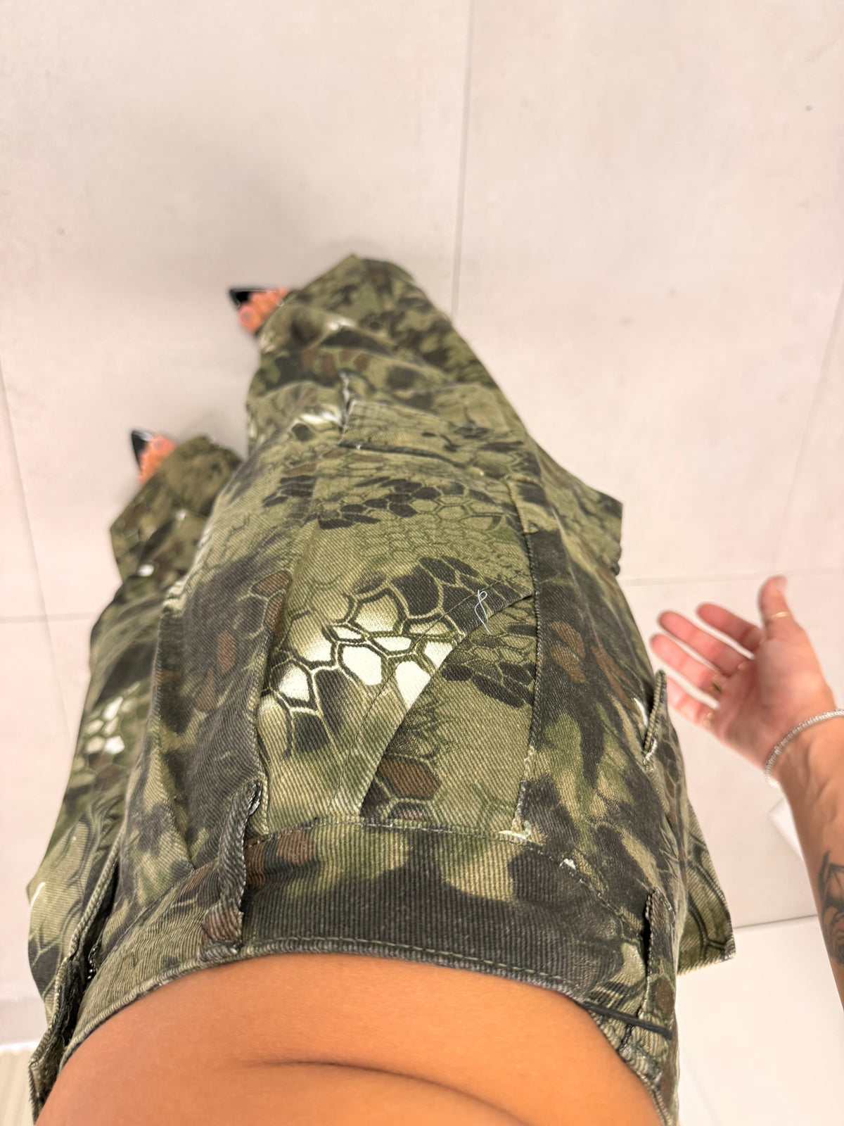 JEANS CARGO TARTARUGA