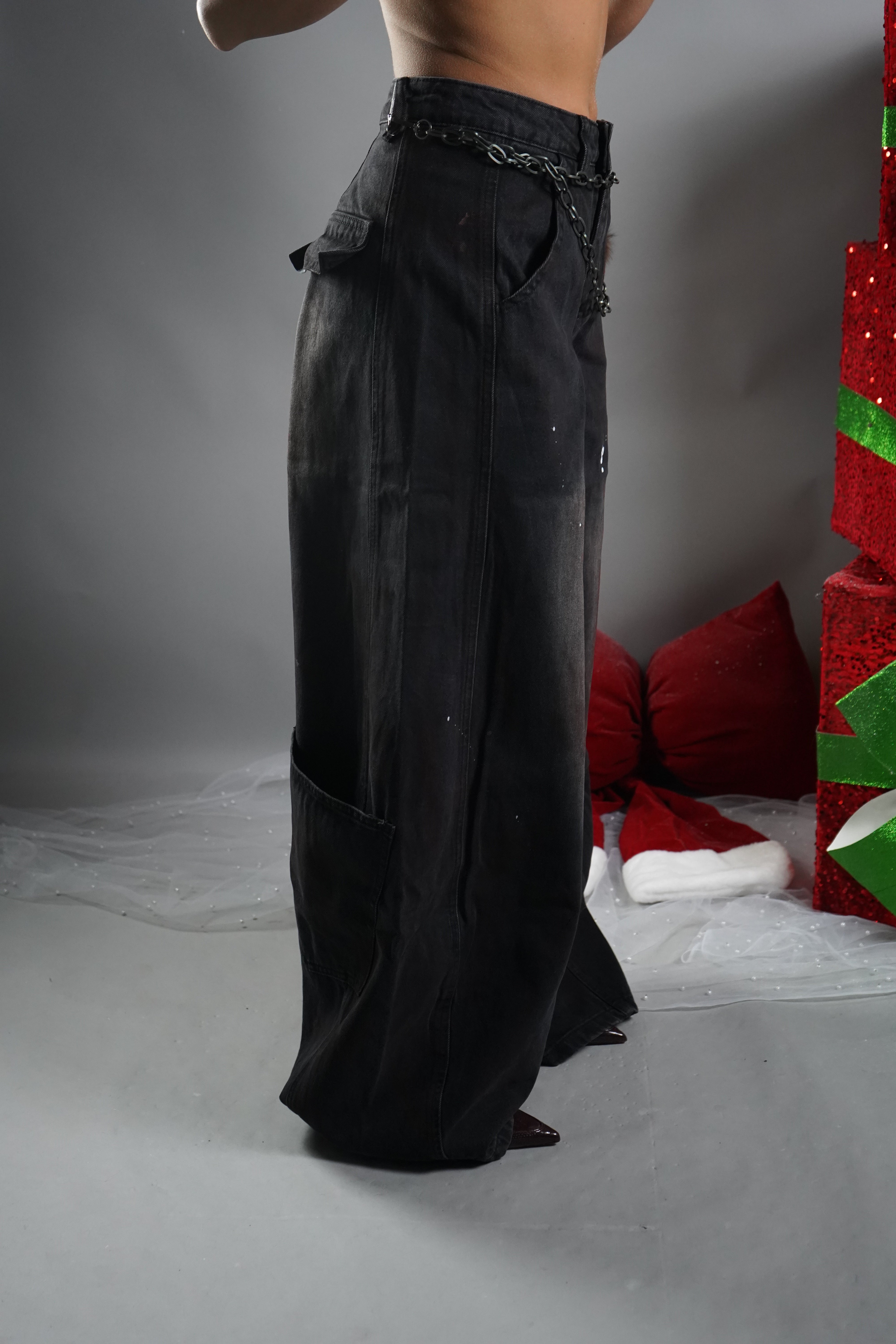 JEANS BALLON NERO CON PITTURA