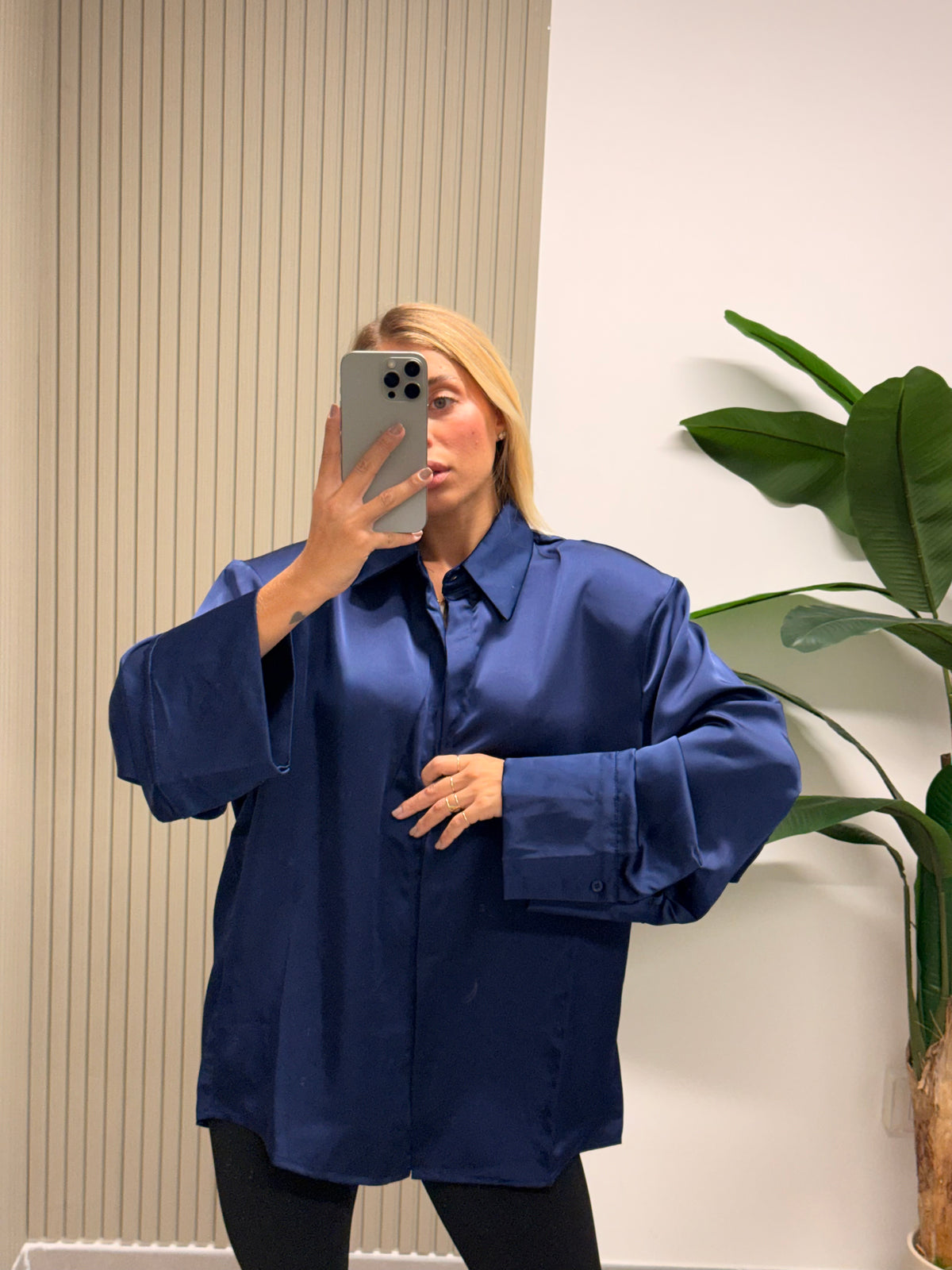 CAMICIA SATIN CON SPALLINE BLU