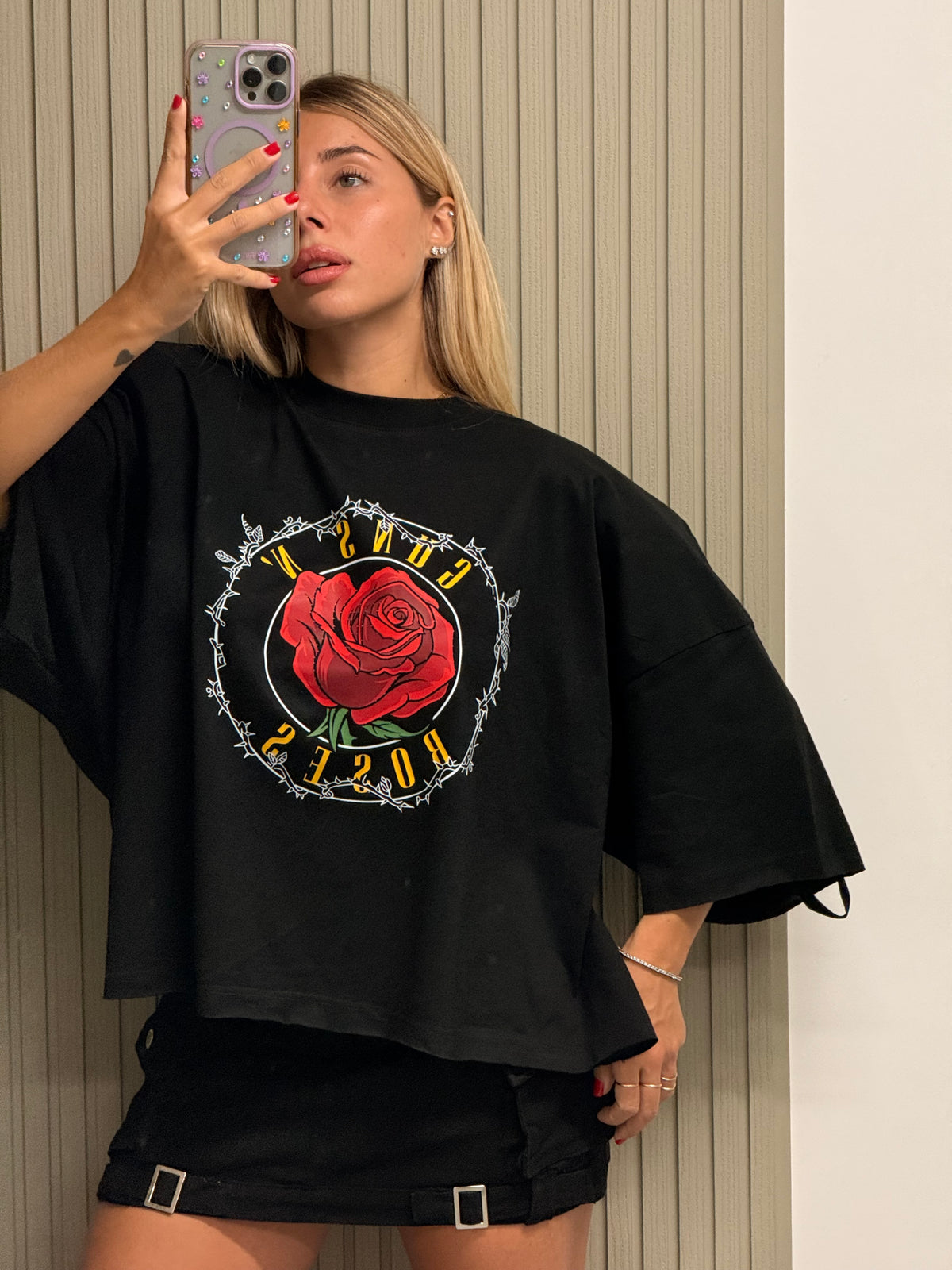 T-SHIRT BOXY GUNZ ROSES NERA