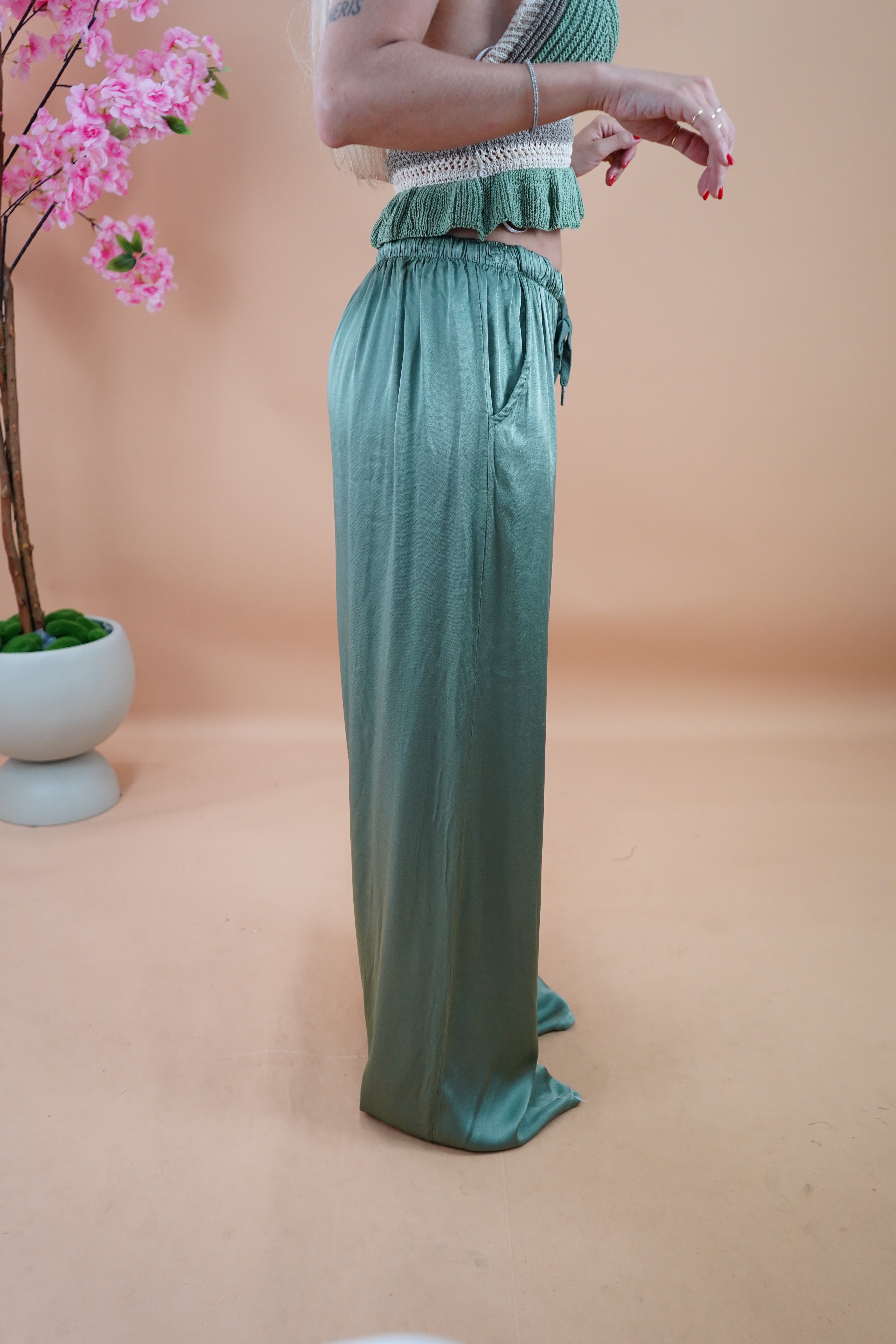 PANTALONE SATIN VERDE SALVIA