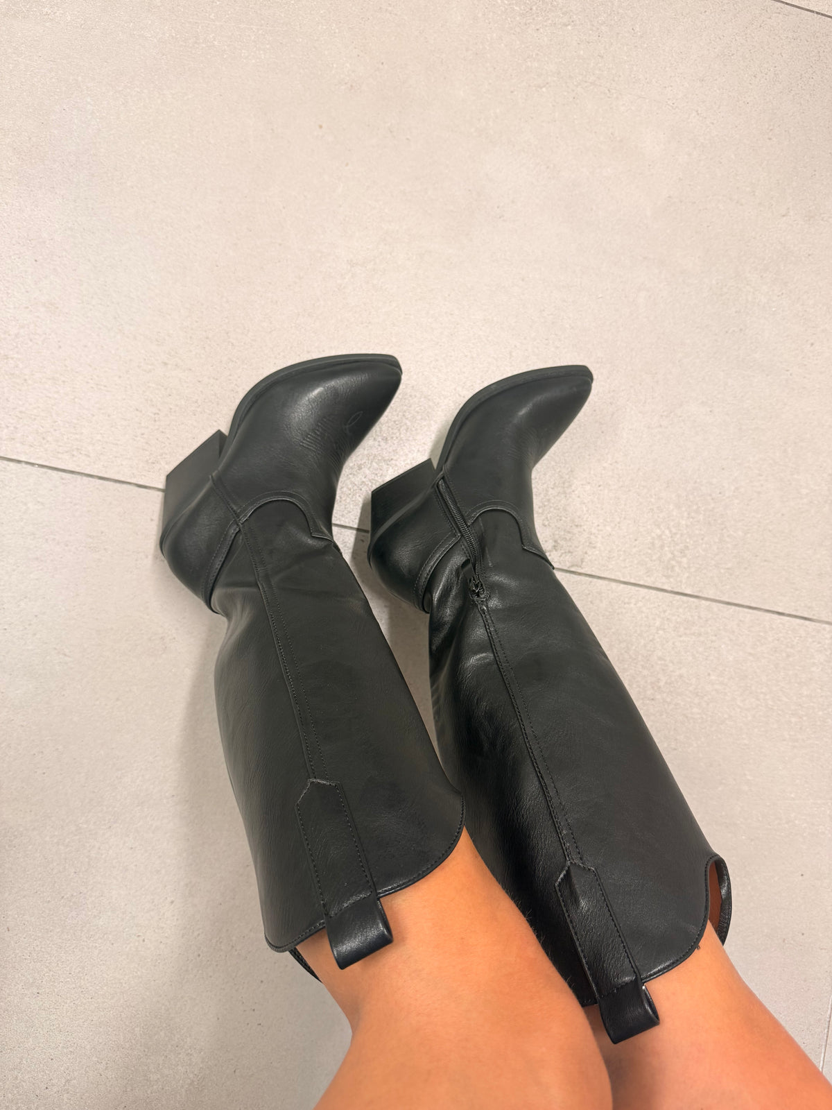 CAMPEROS TOTAL BLACK