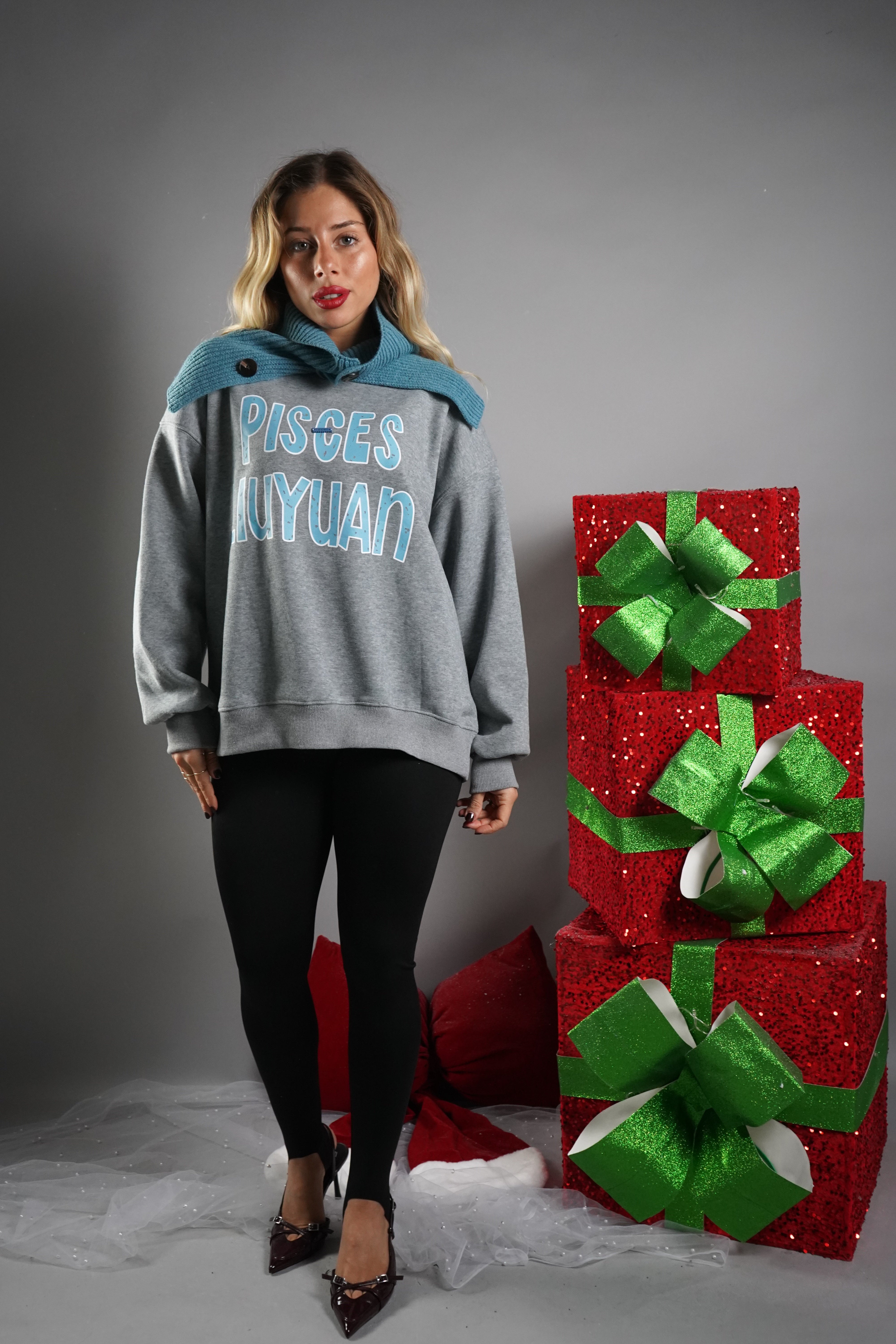 FELPA LUIS CON SCIARPA GRIGIA