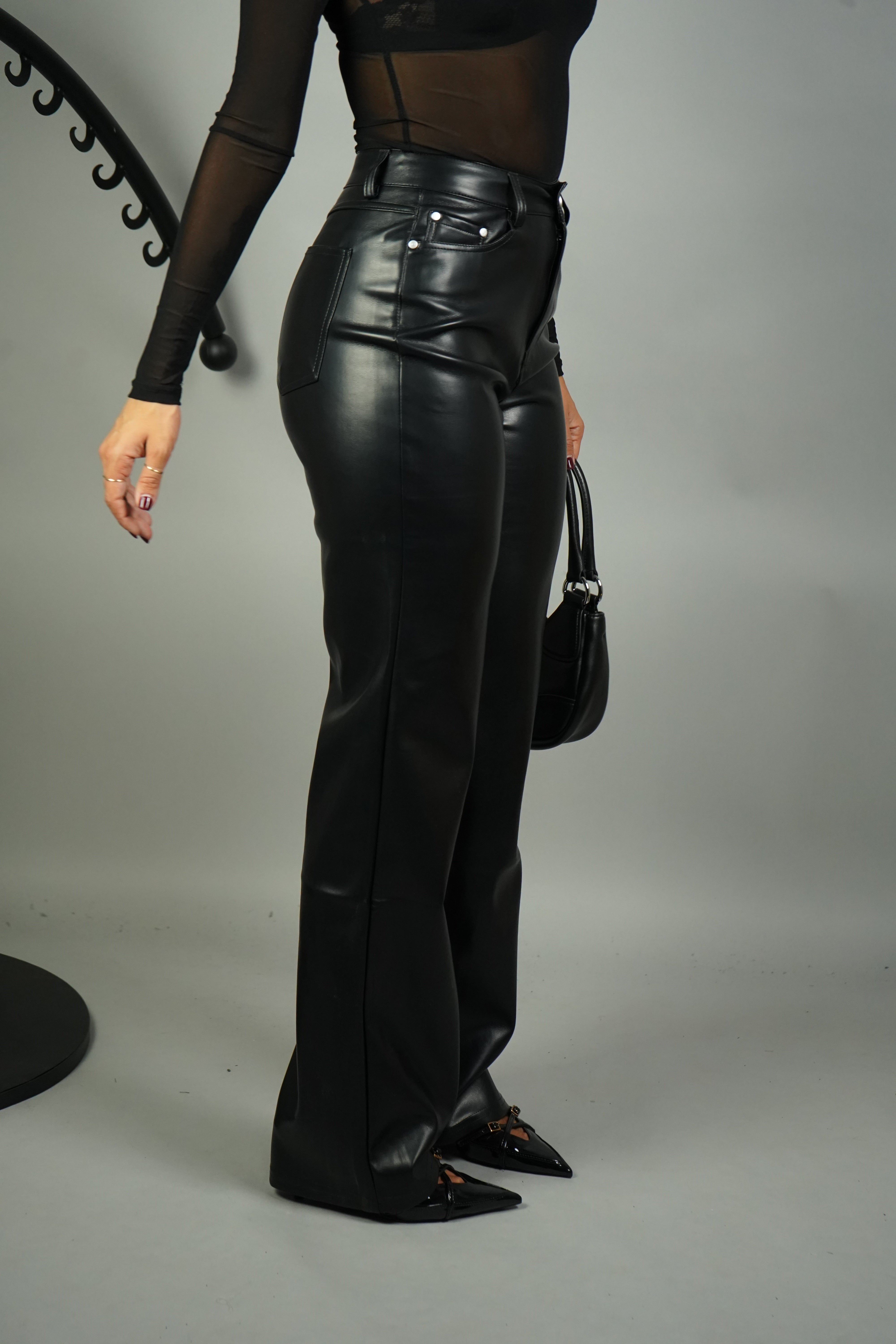 PANTALONE ECOPELLE NERO