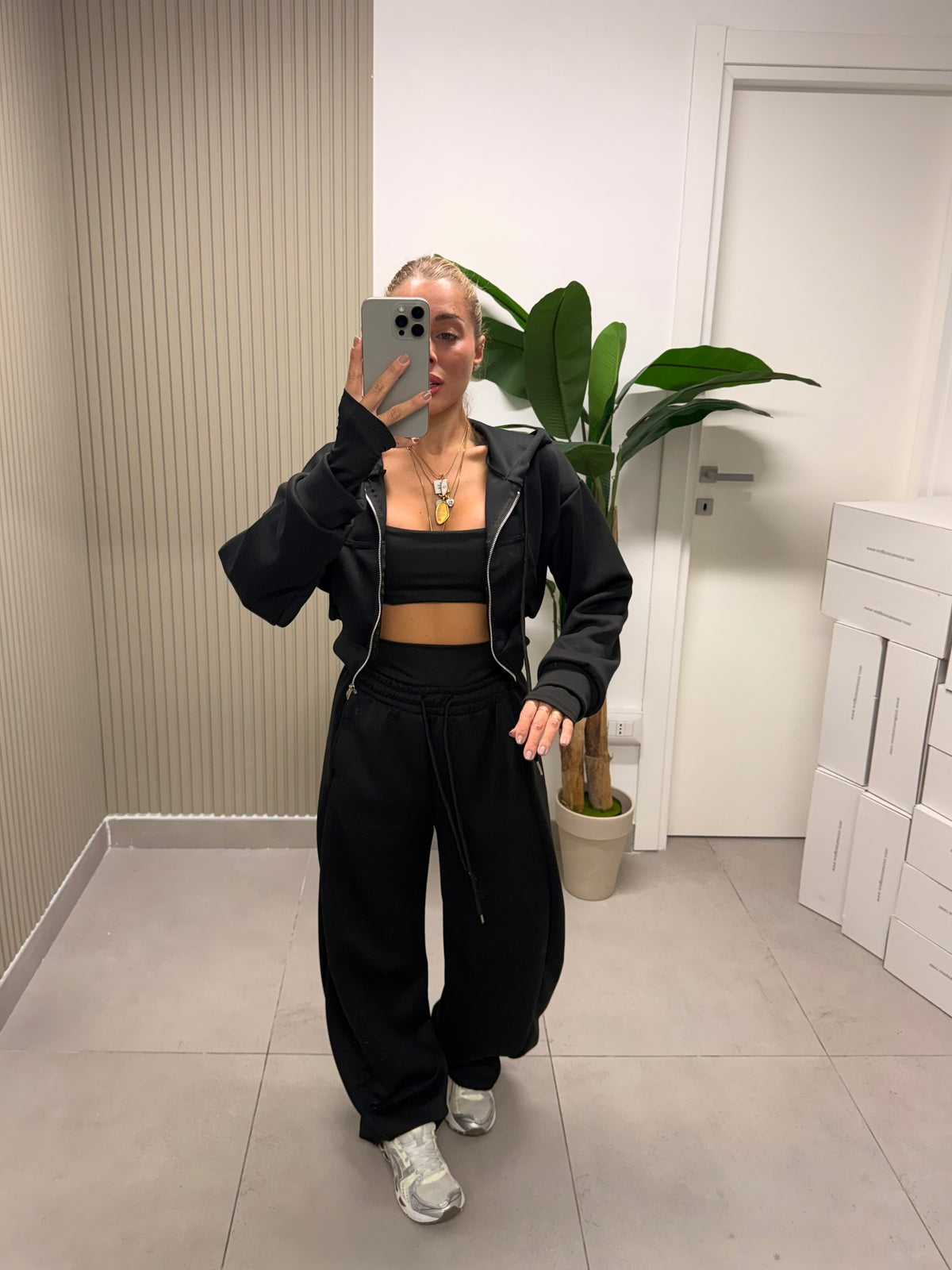 COORDINATO TUTA VALENTINA NERO