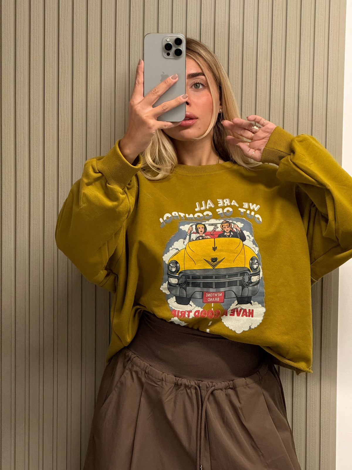 FELPA CROP JUST GIRL SENAPE