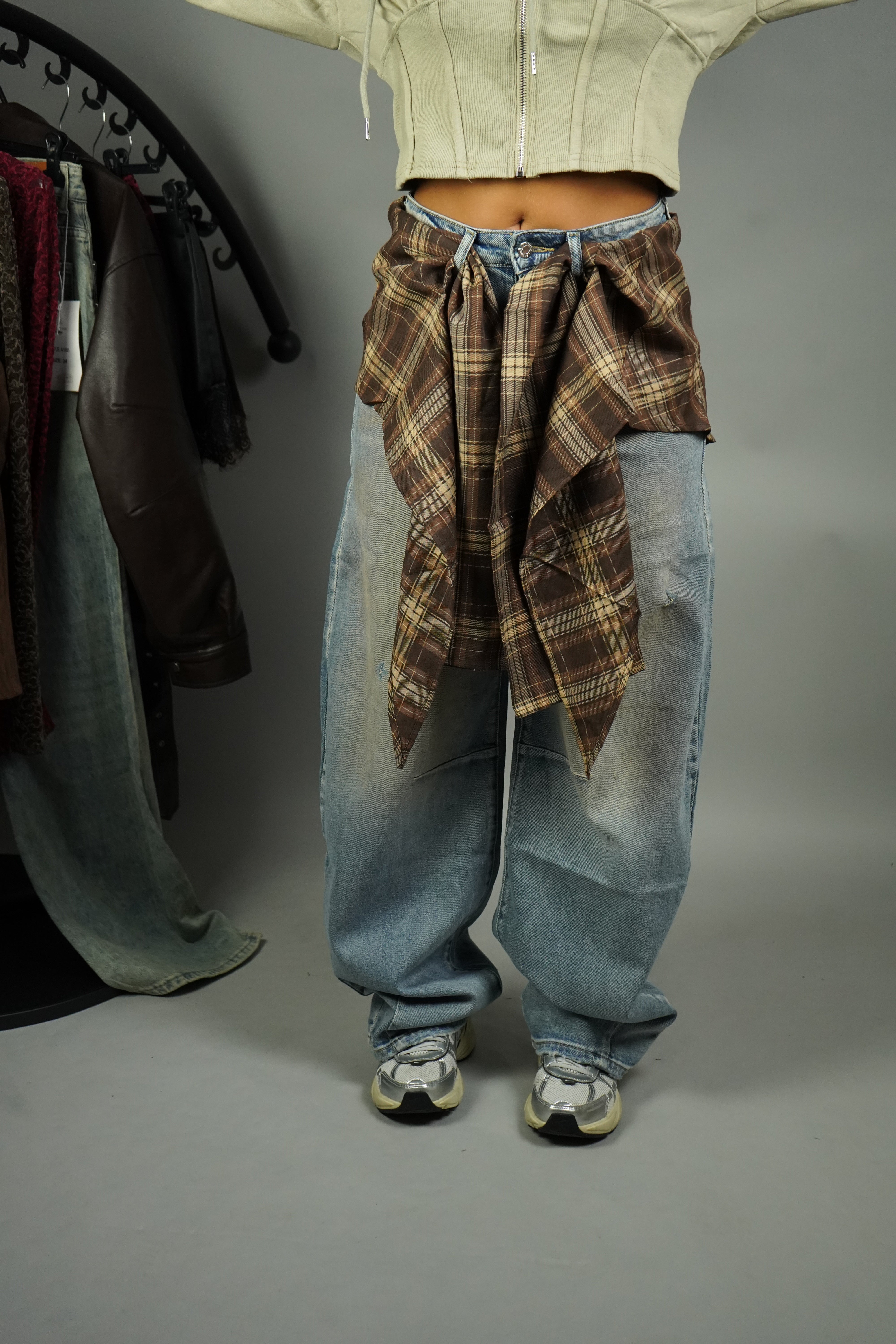 JEANS BALLON CON CAMICIA