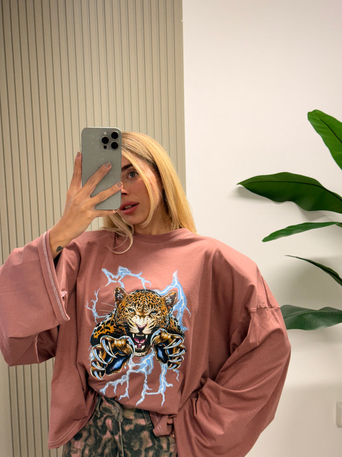 T-SHIRT BOXY PANTERA ROSA