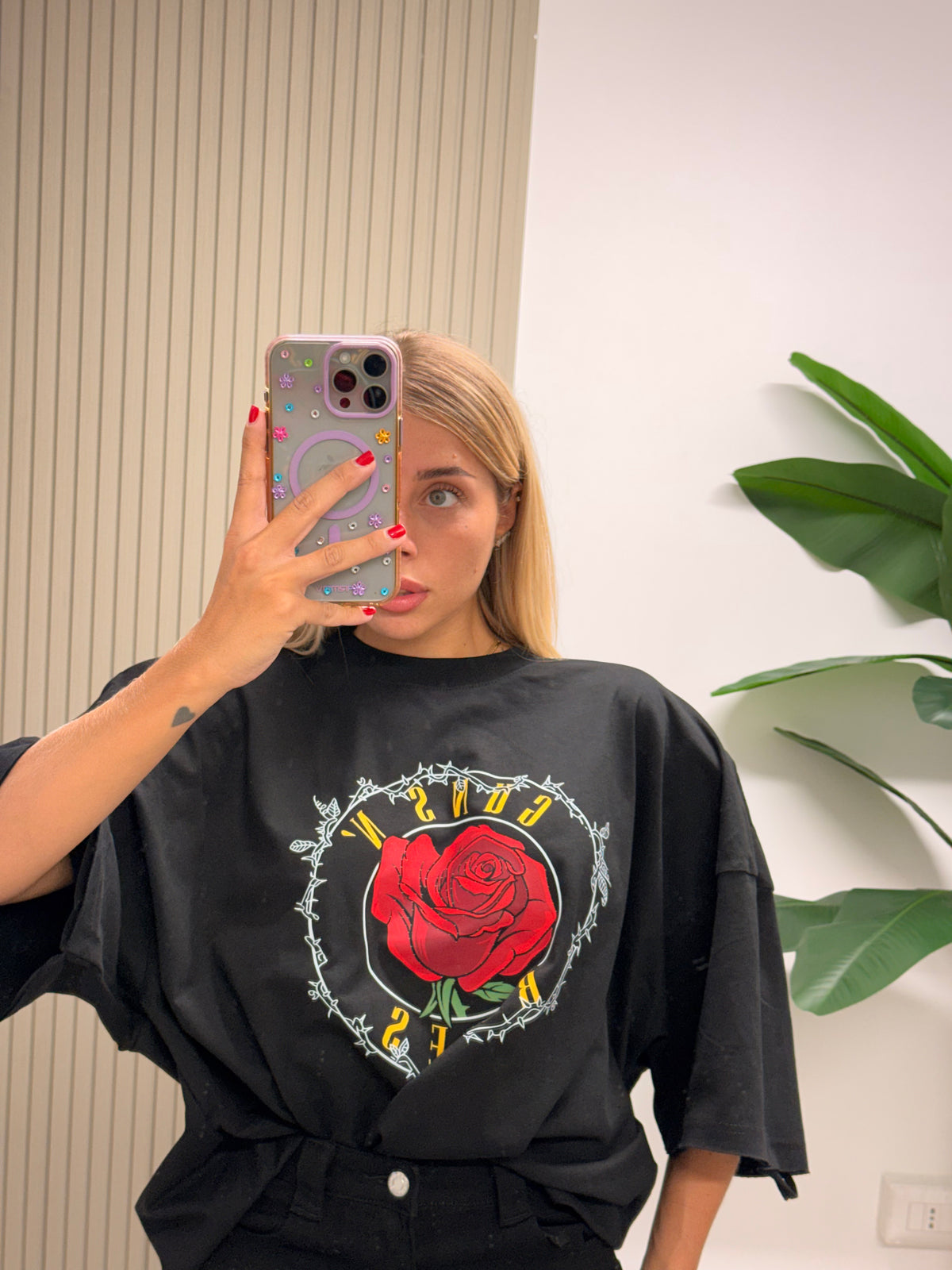 T-SHIRT BOXY GUNZ ROSES NERA