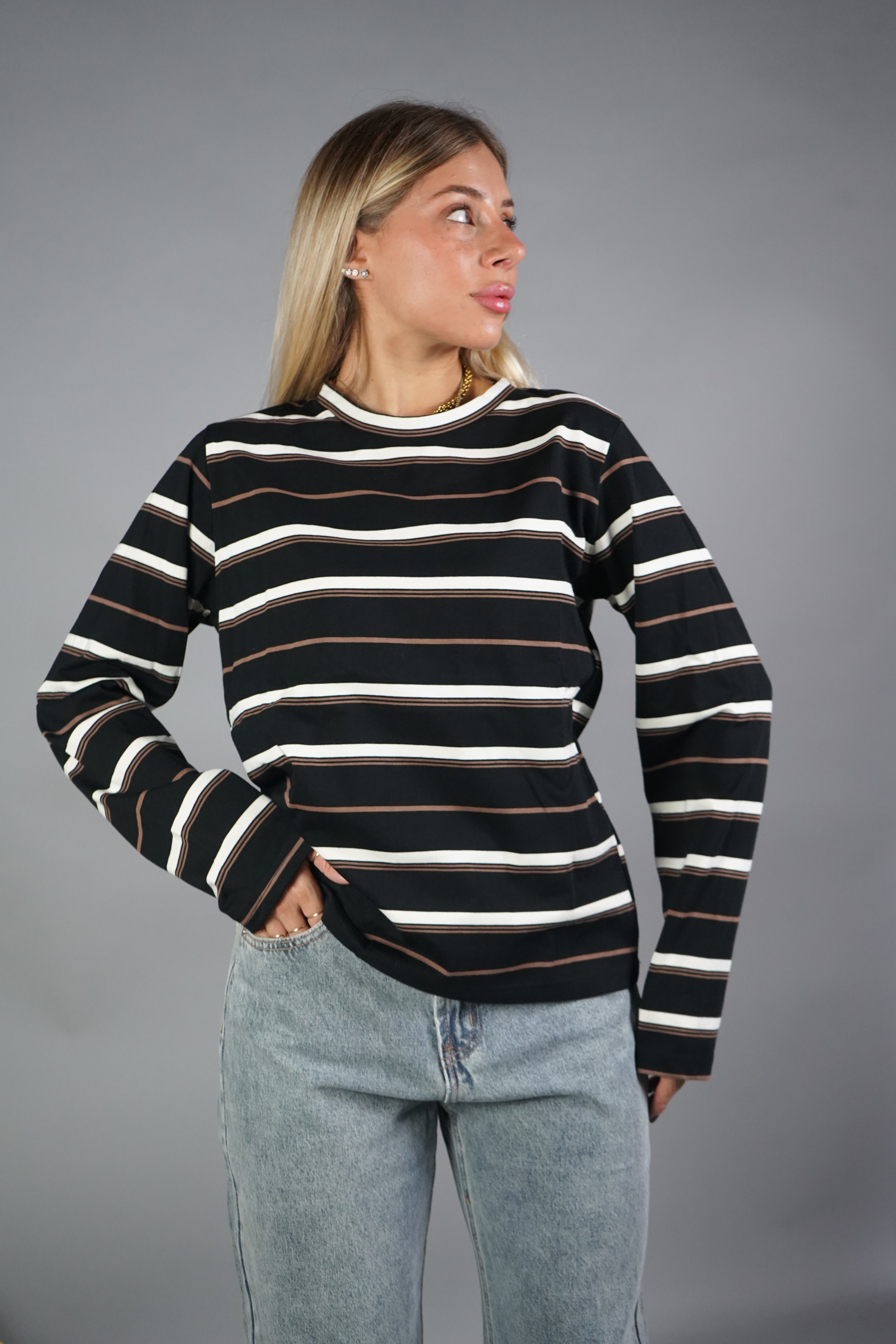 T-SHIRT RIGHE NERA E MARRONE